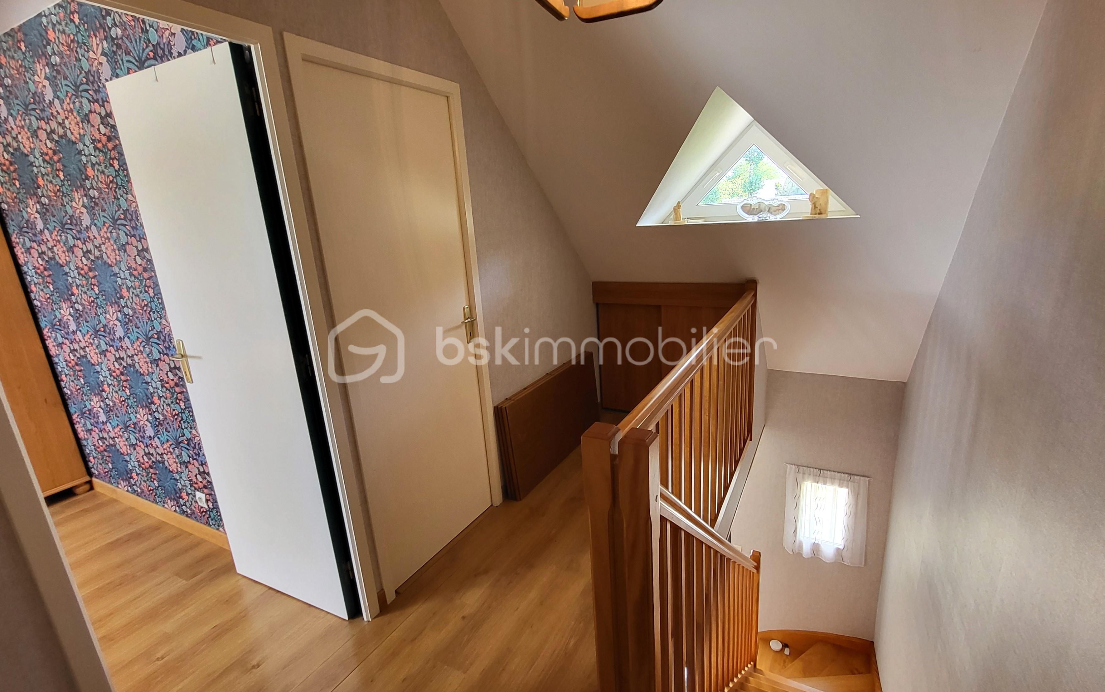 Pavillon de 114 m² - B dégagement étage.jpg