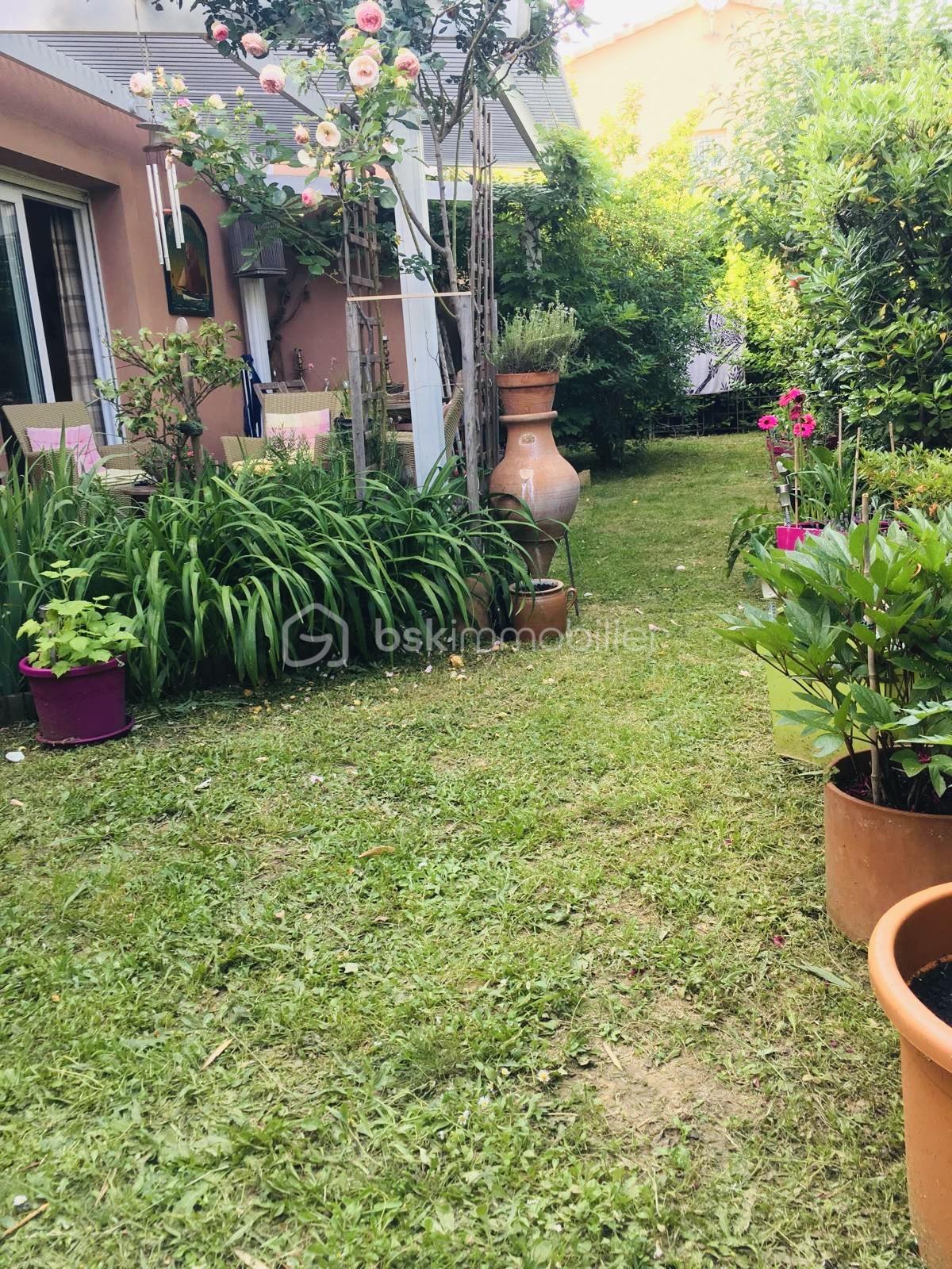 Maison jumelee de 75 m² - 37951dce-eb9b-46a4-998d-9b3cf5d39749.jpeg