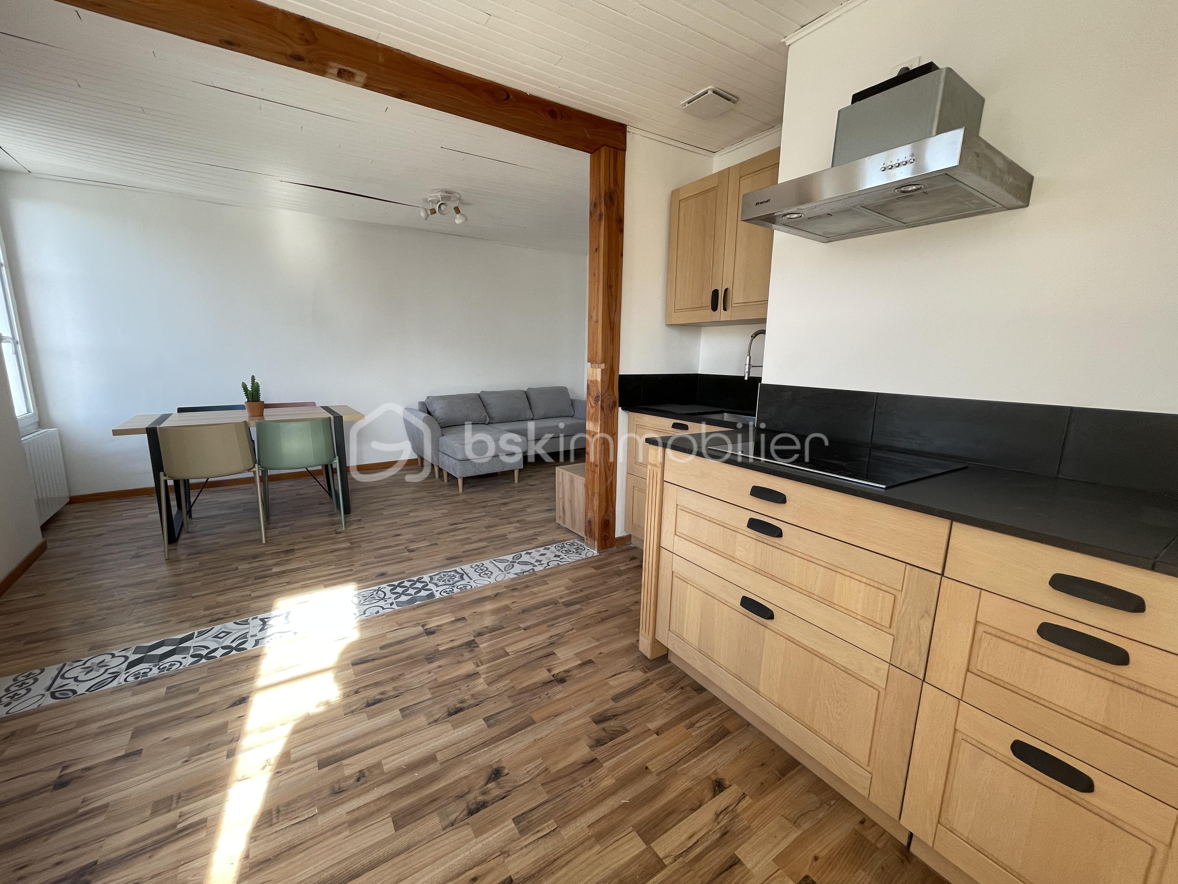 Immeuble commercial de 120 m² - 7y23PsK8CswheZbejIjJ9DVMYQiQrgT7JTobGZcd.jpg