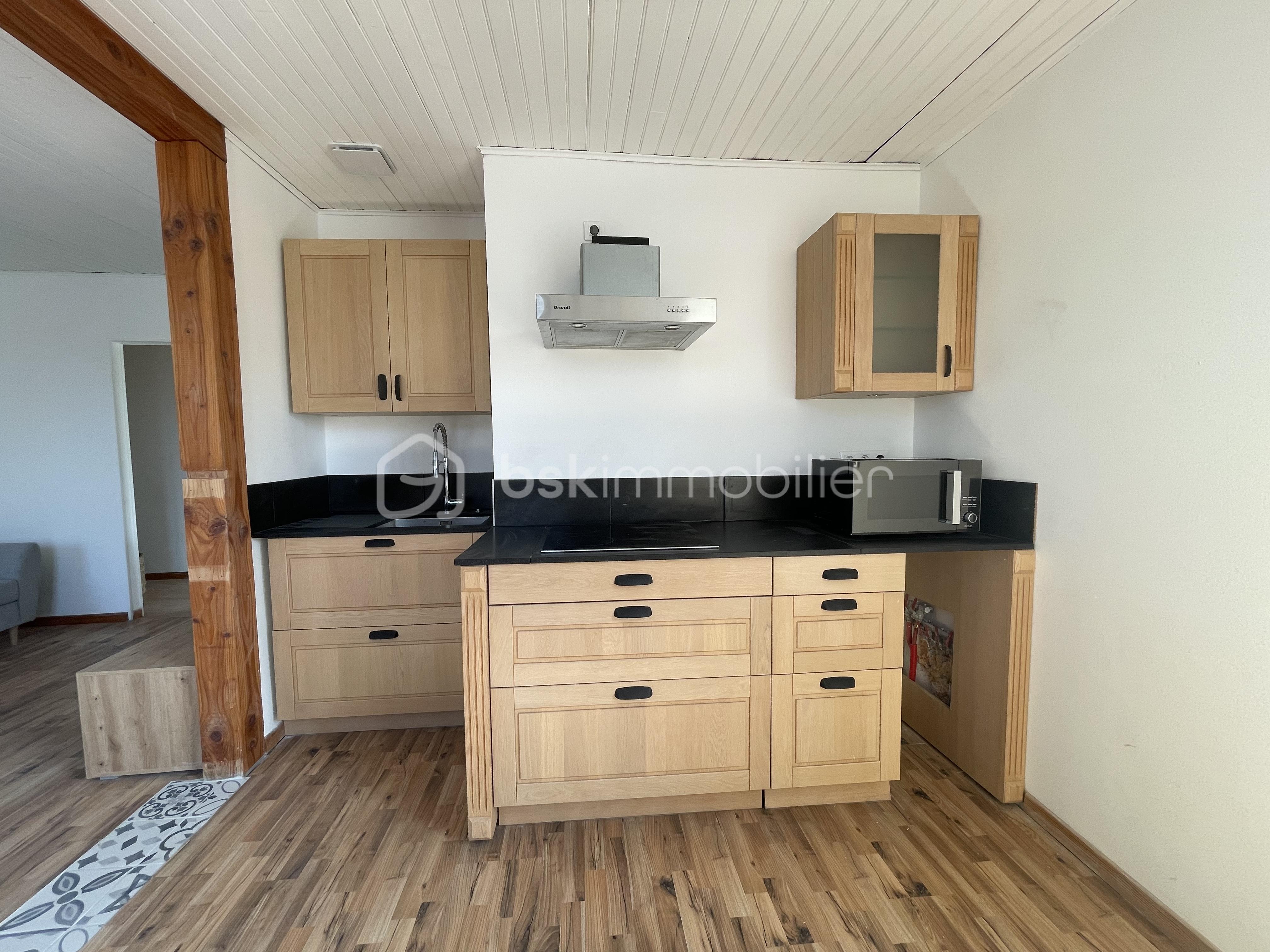 Immeuble commercial de 120 m² - eutSPyE8dF8MlK0xg4TTN4Y6VWBdRKpEJZgYZeTu.jpg