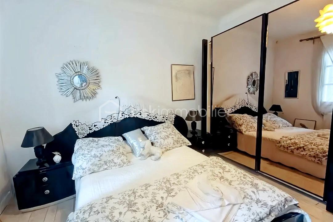 Maison de 225 m² - hoqi-44242a2d9e0f4a2388a5a4d063deeef3.jpg