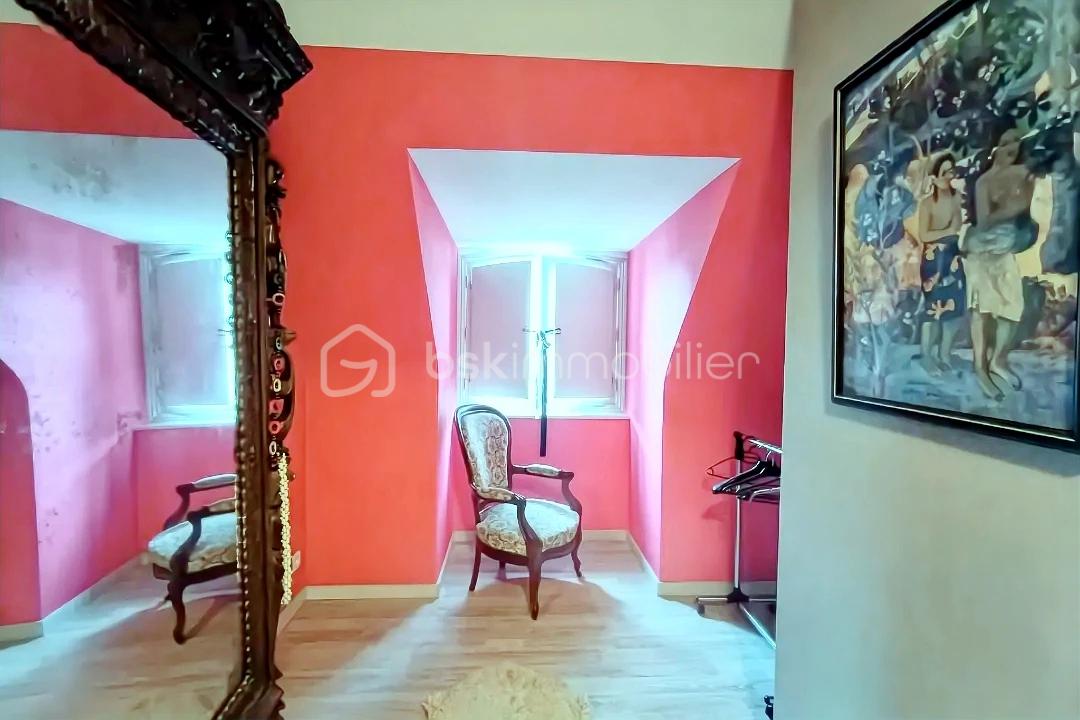 Maison de 225 m² - hoqi-bed8b00cfe28487eb92ef8b5aa441054.jpg