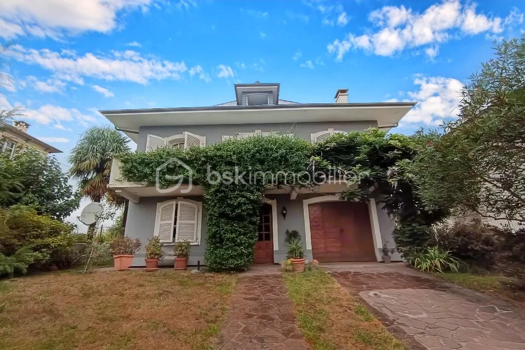 Maison de 225 m² - hoqi-94214825e2254860b8af142fb2b84c66.jpg