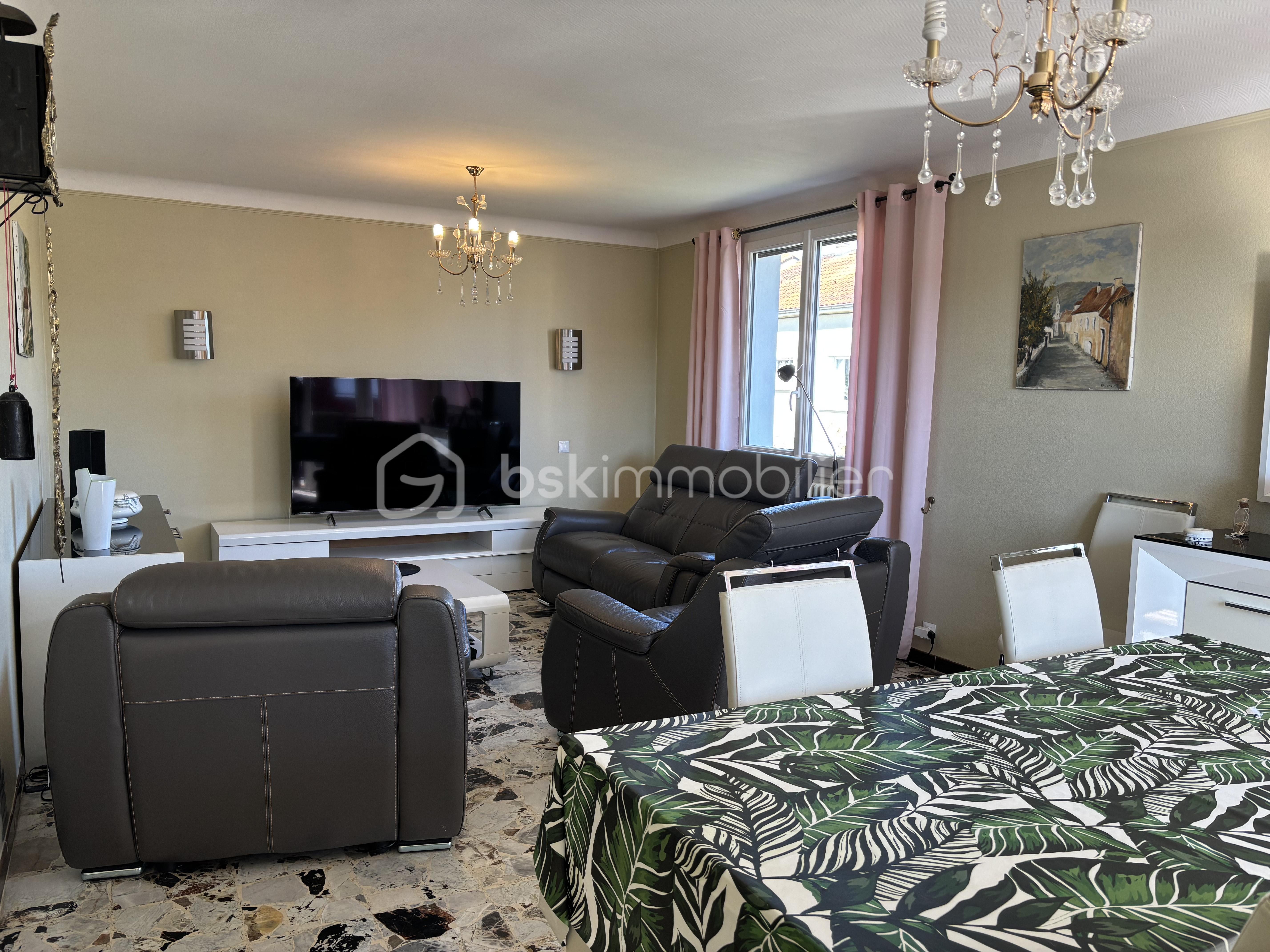 Maison traditionnelle de 135 m² - Salon 3.jpeg