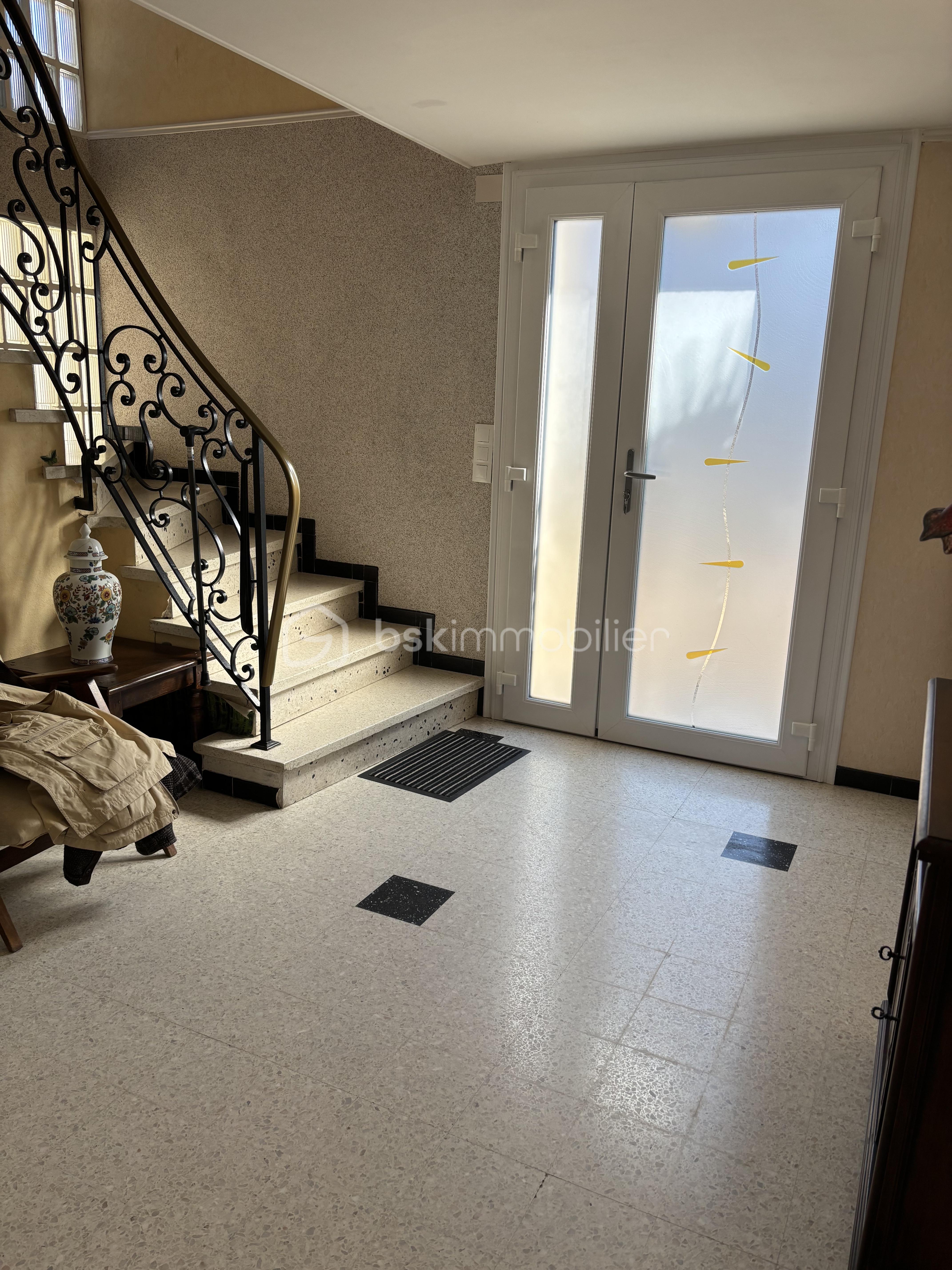 Maison traditionnelle de 135 m² - Entrée 3.jpeg