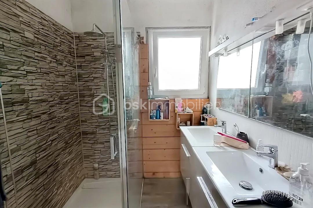 Maison de 180 m² - hoqi-c560e44253ec494ea90dd64a24f8c904.jpg