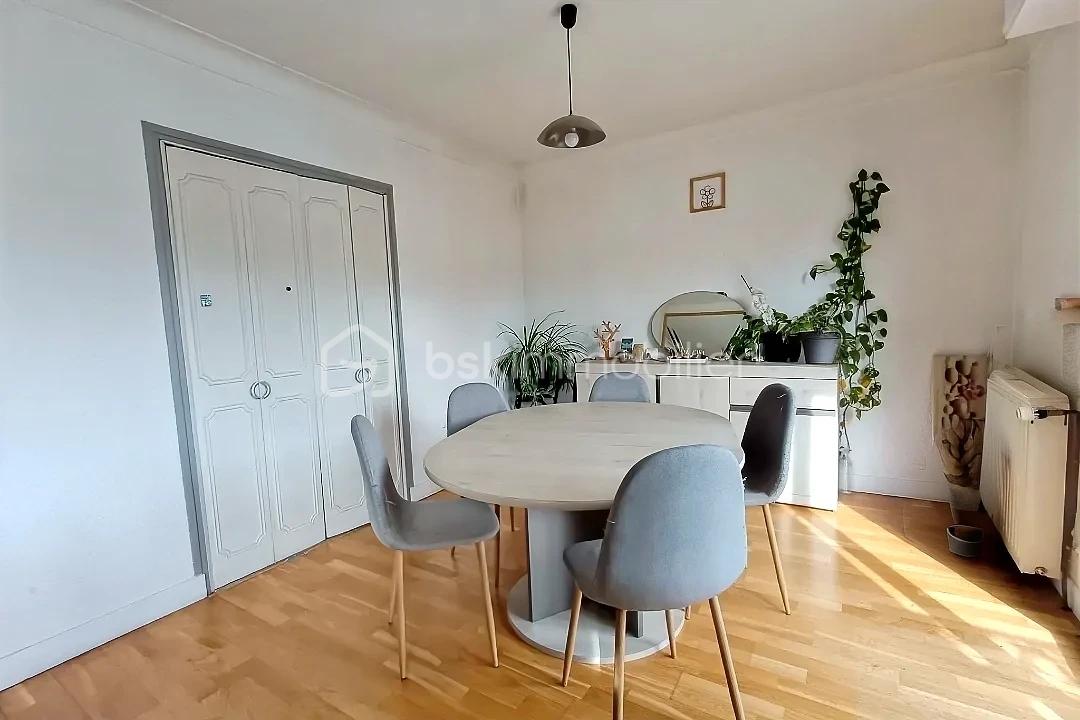 Maison de 180 m² - hoqi-45c96ead29c640568cad2b6fa98085e9.jpg