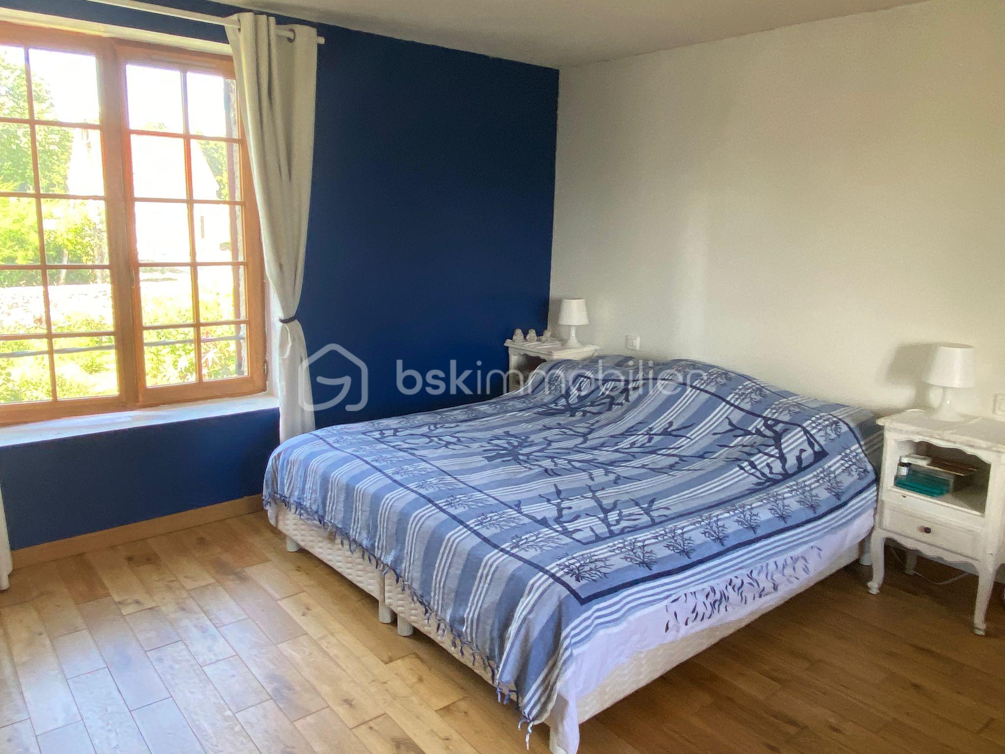 Maison en pierre de 148 m² - chambre 1.jpg