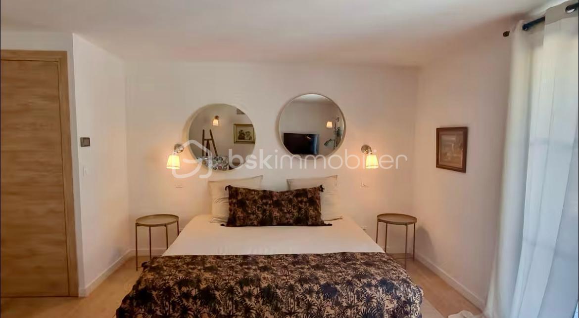 Maison de 300 m² - PHOTO-2025-10-18-19-35-50 copie 6.jpg