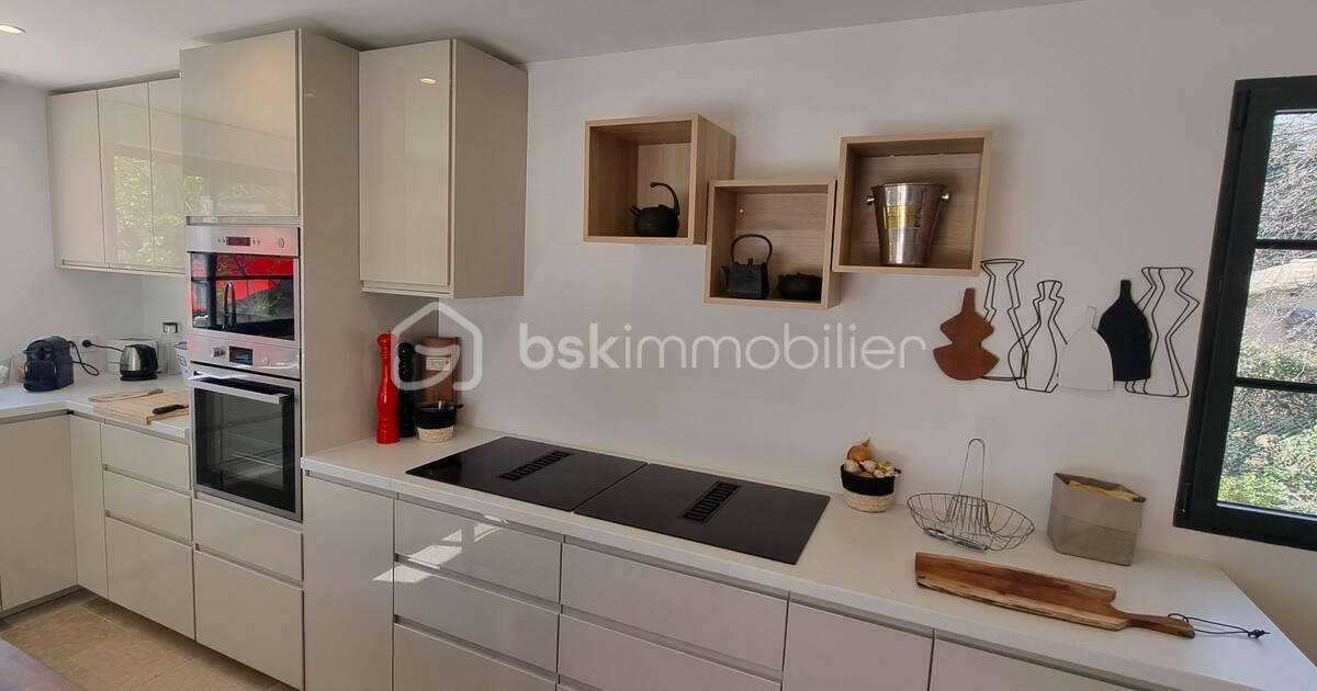 Maison de 300 m² - 733351c9-6516-44ec-afa8-3d4bf3c775f3.jpeg