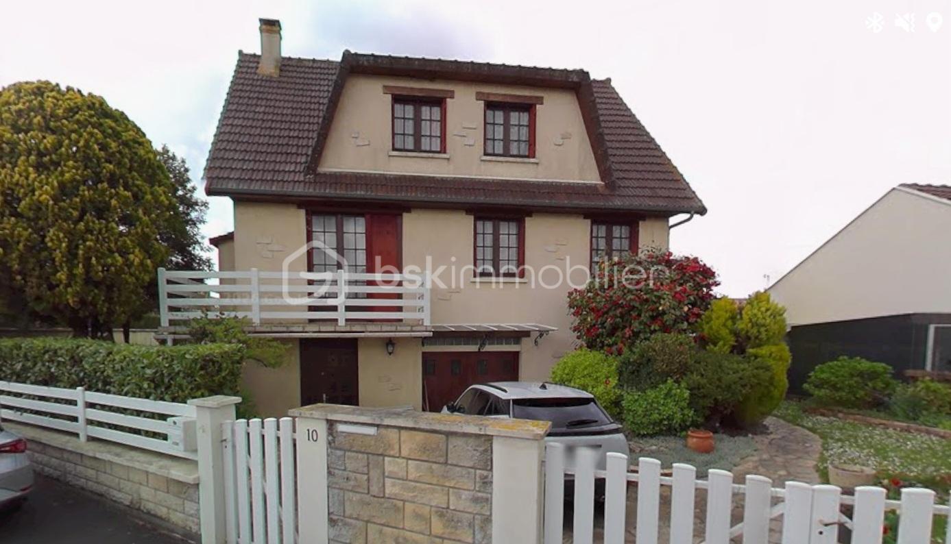 DEBORAH BENOIT BSK IMMOBILIER CLAYE SOUILLY.jpg