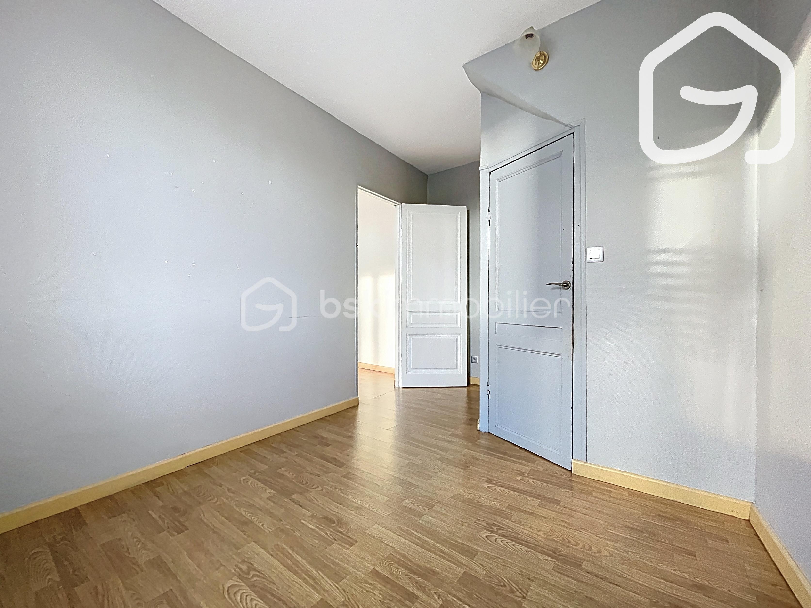 Maison de ville de 75 m² - piece paliere bureau.jpg