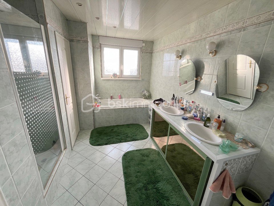 Immeuble mixte de 136 m² - salle_de_bain
