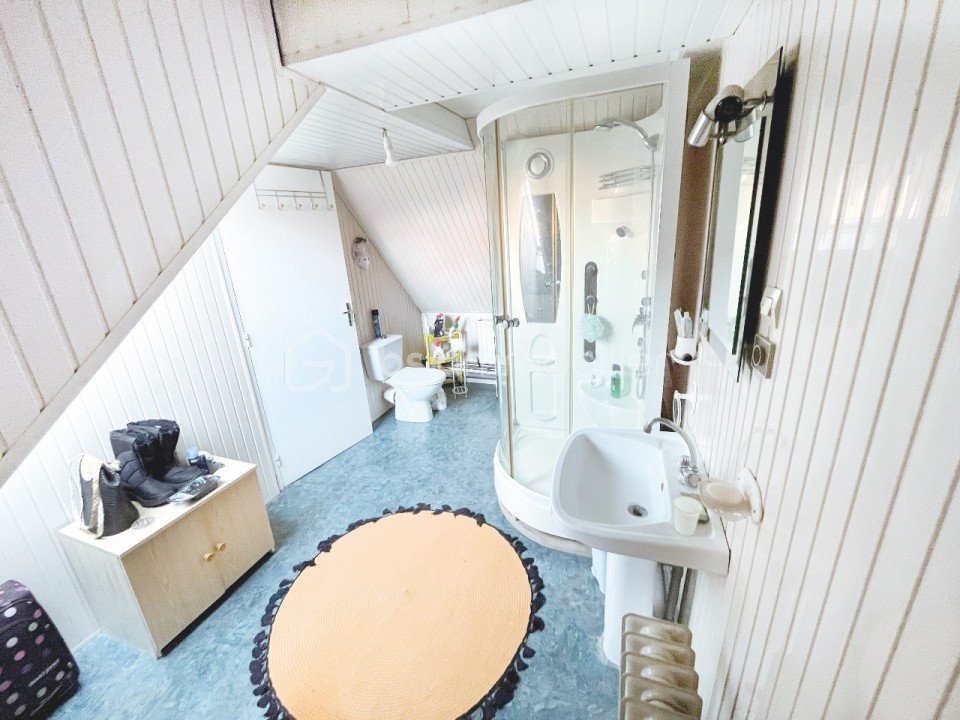 Immeuble mixte de 136 m² - salle_de_bain_haut
