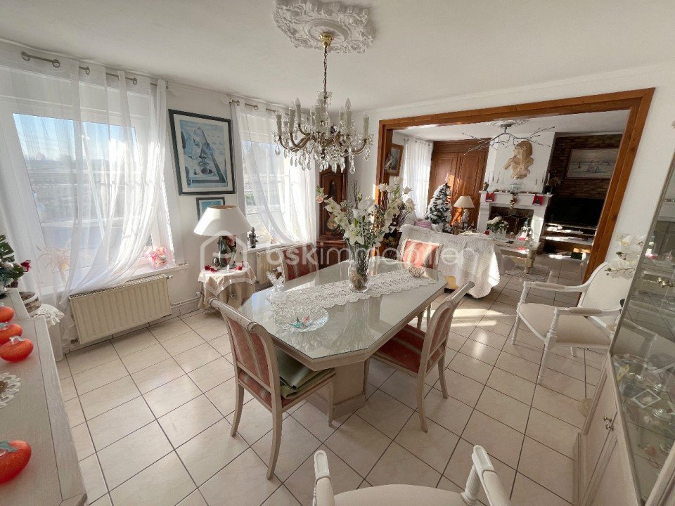 Immeuble mixte de 136 m² - sejour_01