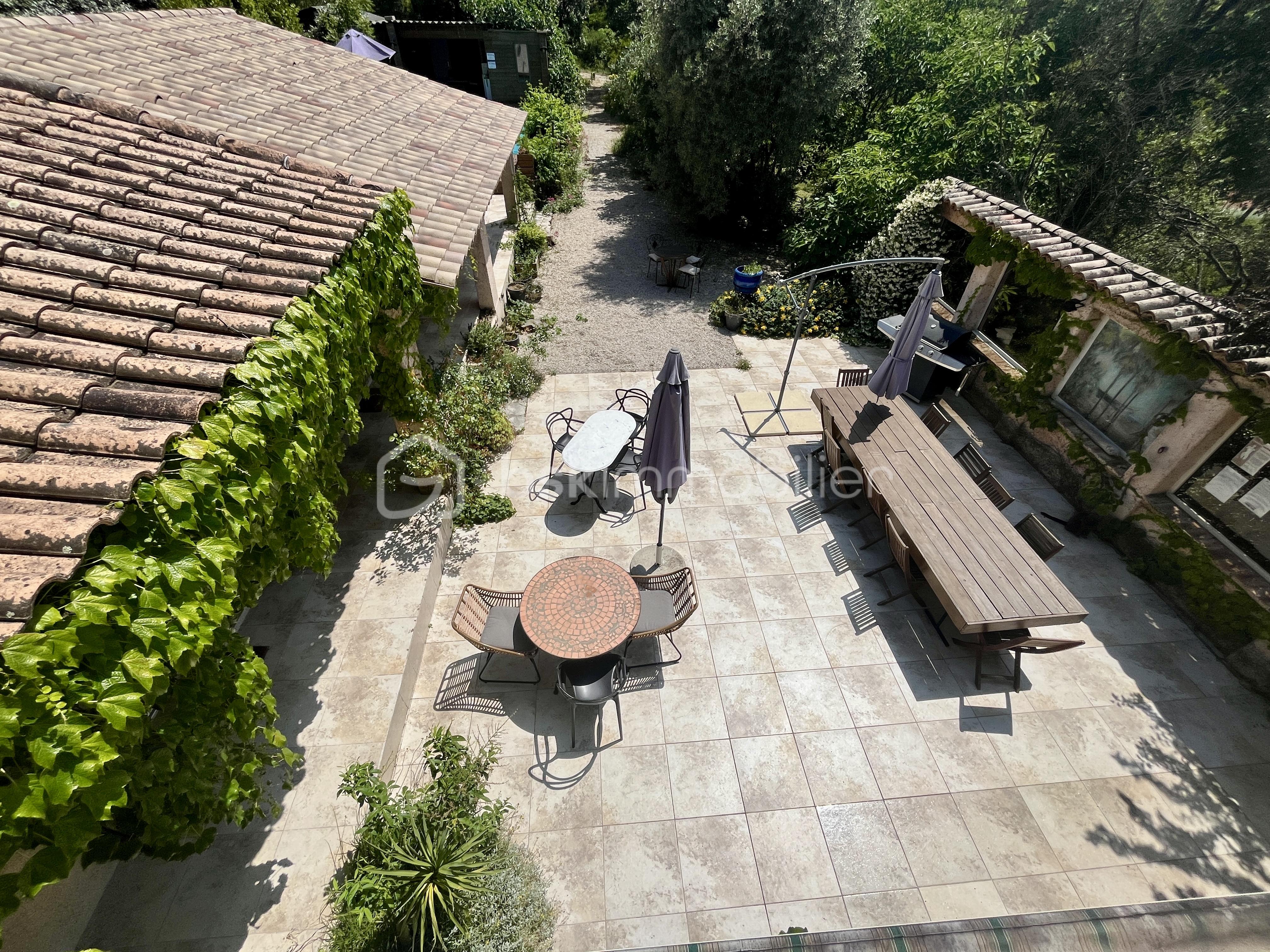 Maison d architecte de 282 m² - Vue terrasse suite Niveau 1.JPG