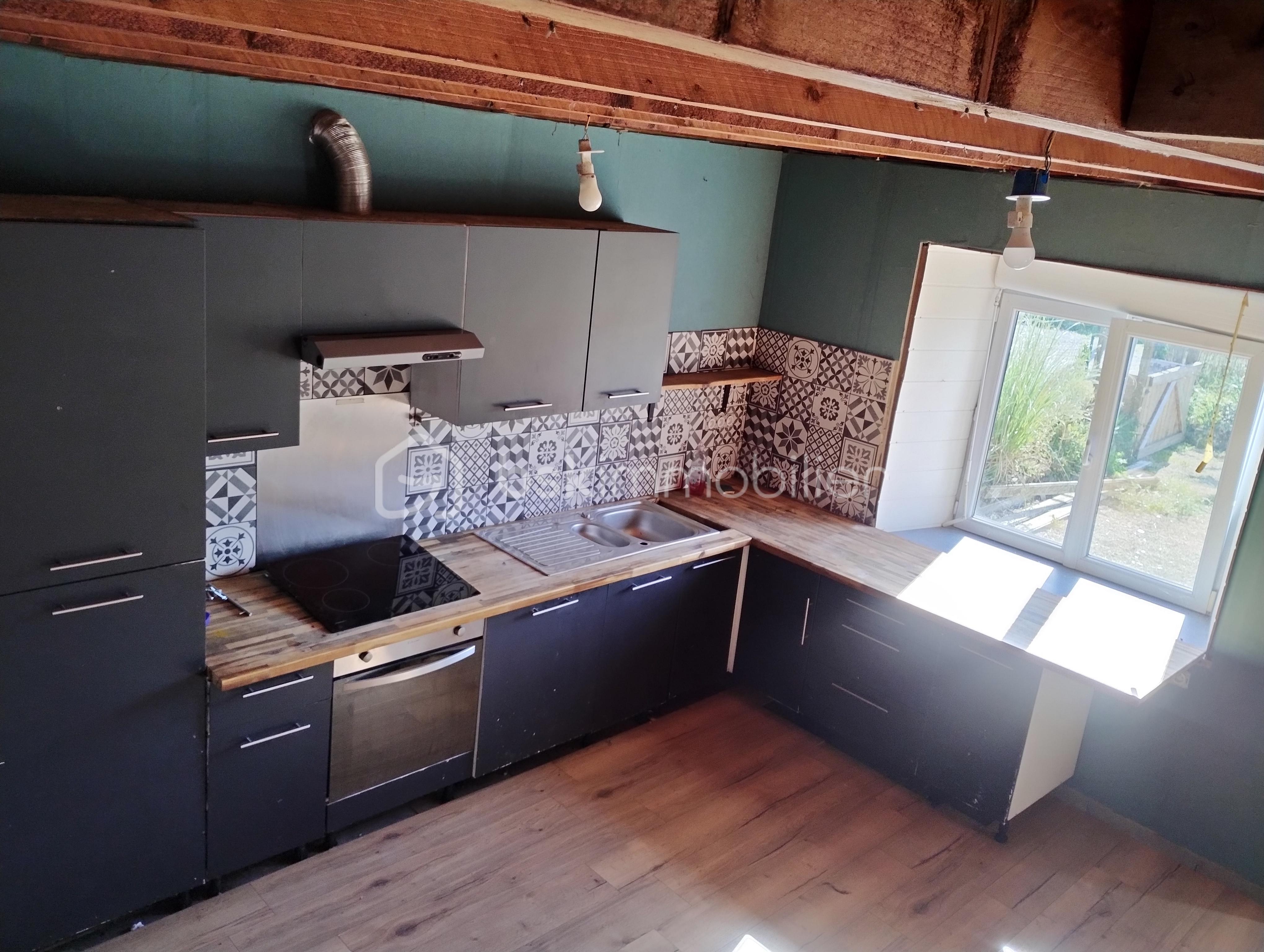 Maison de 2 295 m² - isabelle-bouvier-mandataire-immobilier-maison-pierre-cuisine.jpg