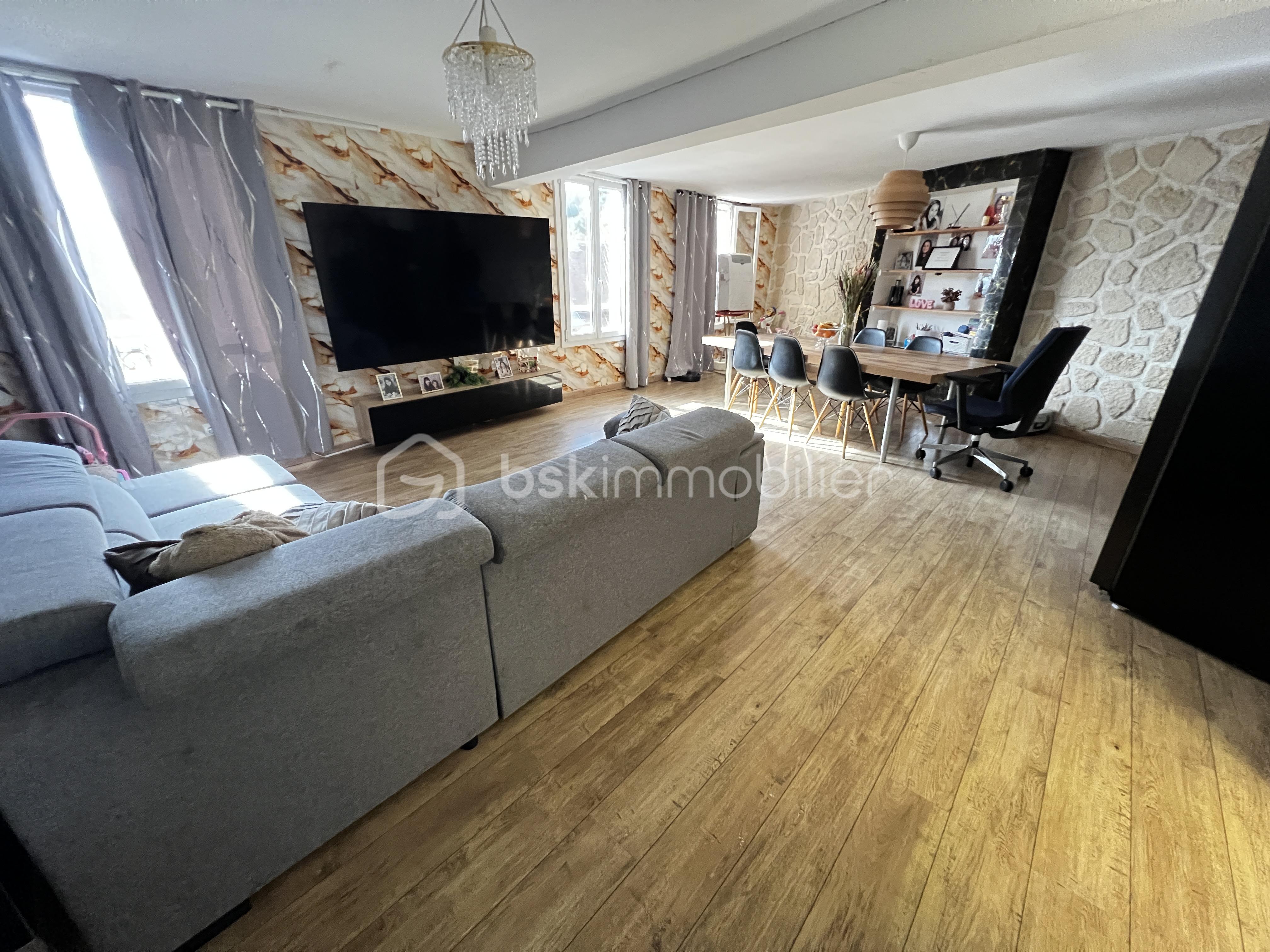 Appartement 5 pièces 92 m² · à Crecy-la-Chapelle · 92 m² · 210 000 €