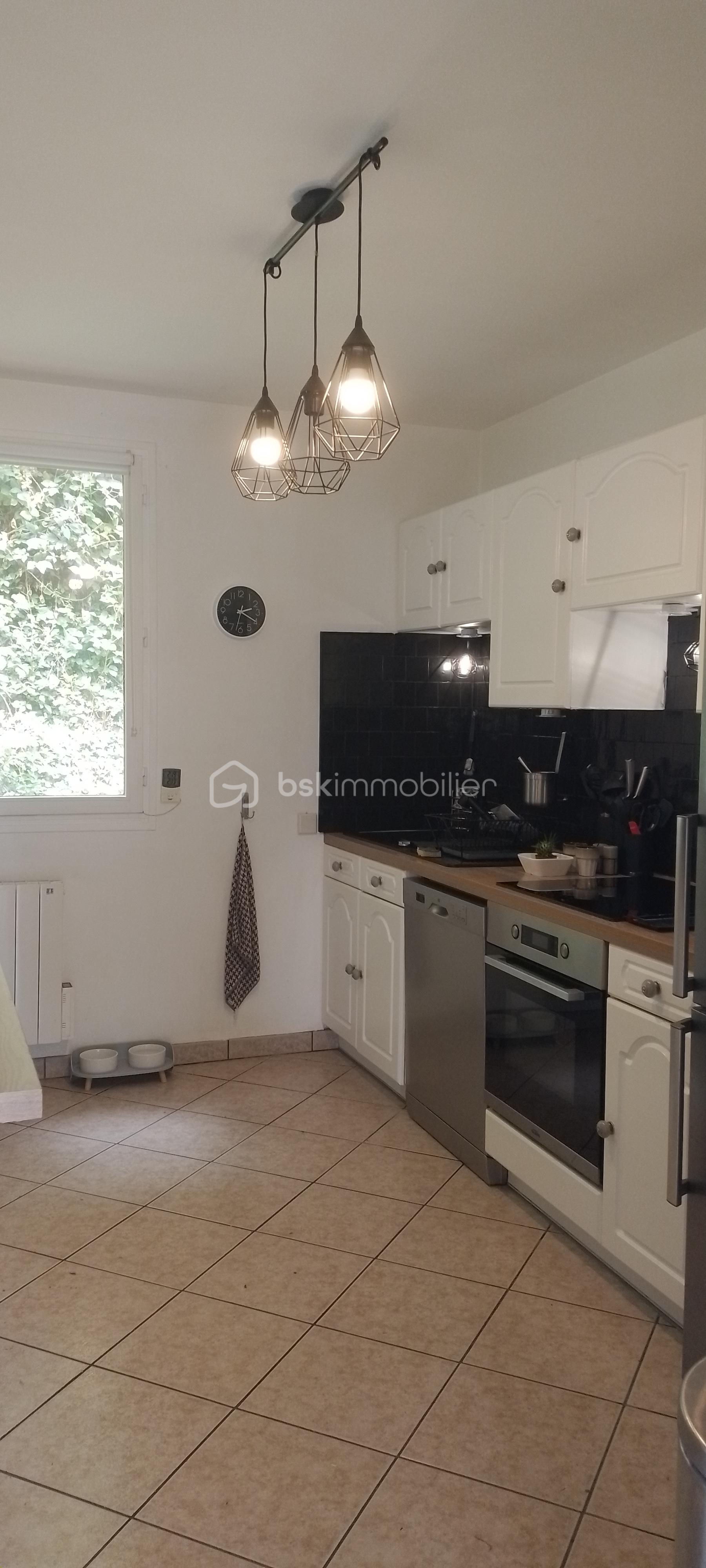 Maison traditionnelle de 86 m² - cuisine aménagée.jpg