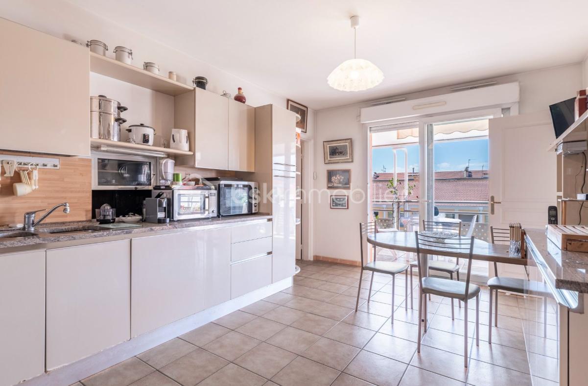Appartement de 182,40 m² - Photo cuisine.png