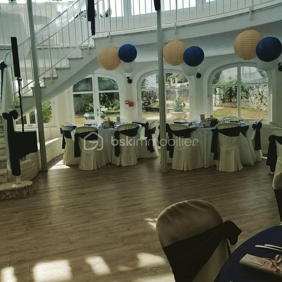 Local commercial de 310 m² - QTDY7077.JPG