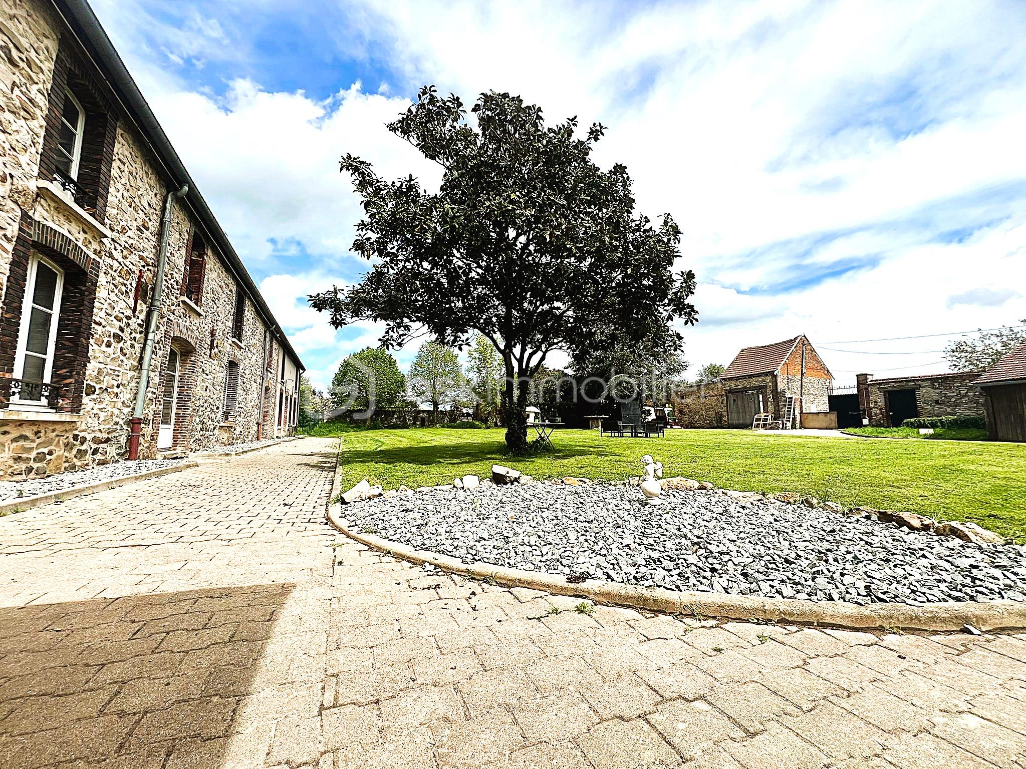 Domaine de 400 m² - KOCER 21.jpg