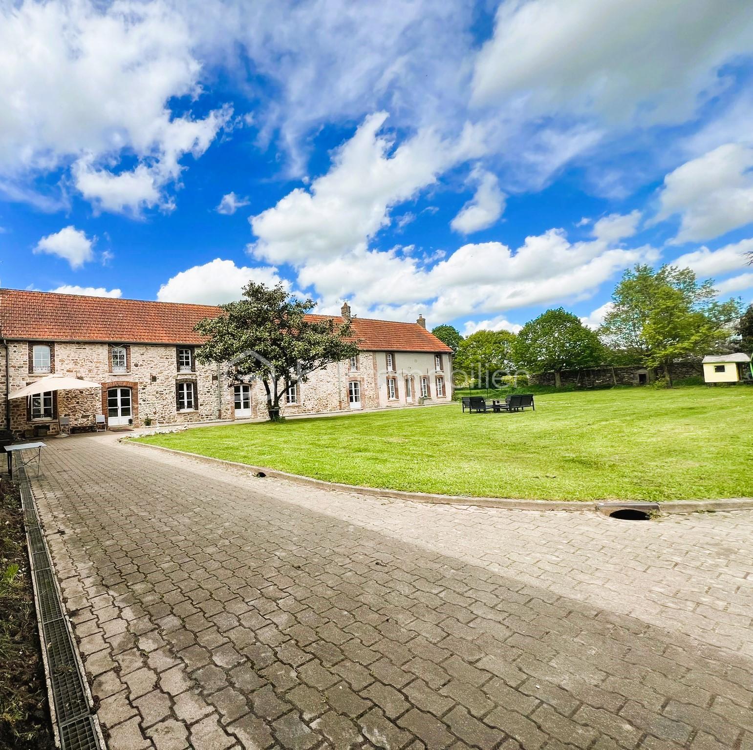 Domaine de 400 m² - KOCER 5.jpg
