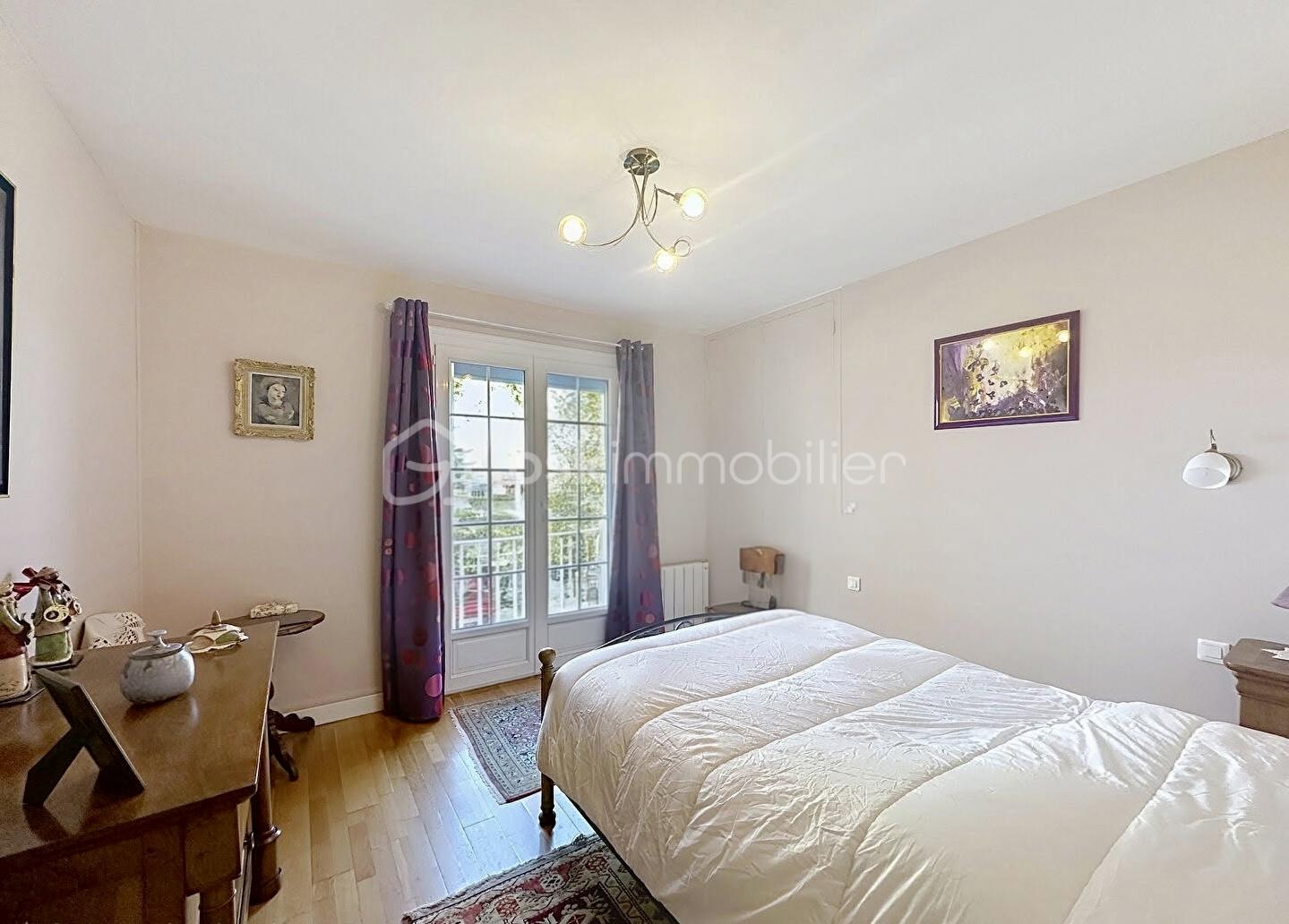 Maison traditionnelle de 217 m² - 8824718034905514372.jpeg