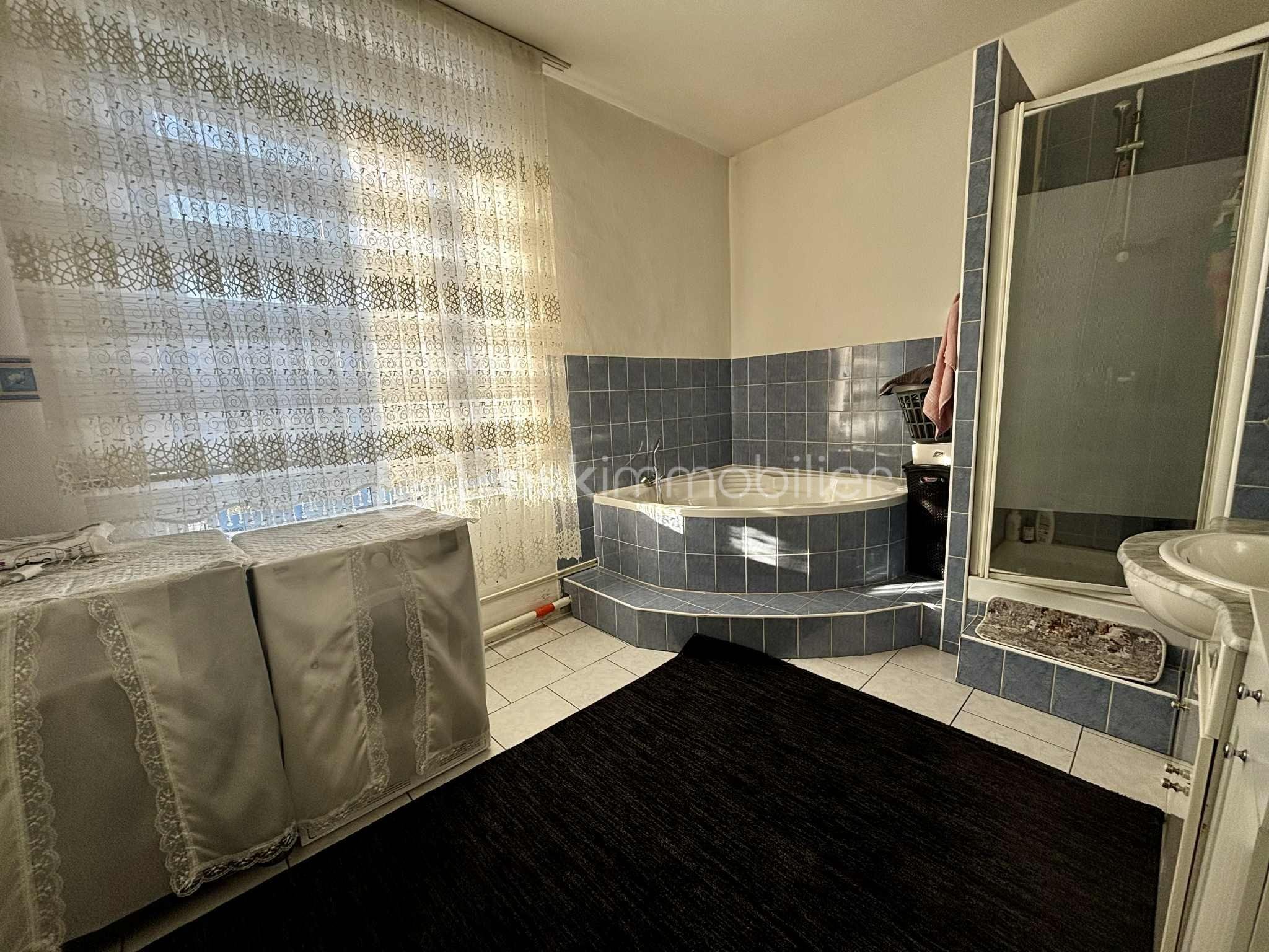 Maison de 85 m² - salle de bain 2.jpg