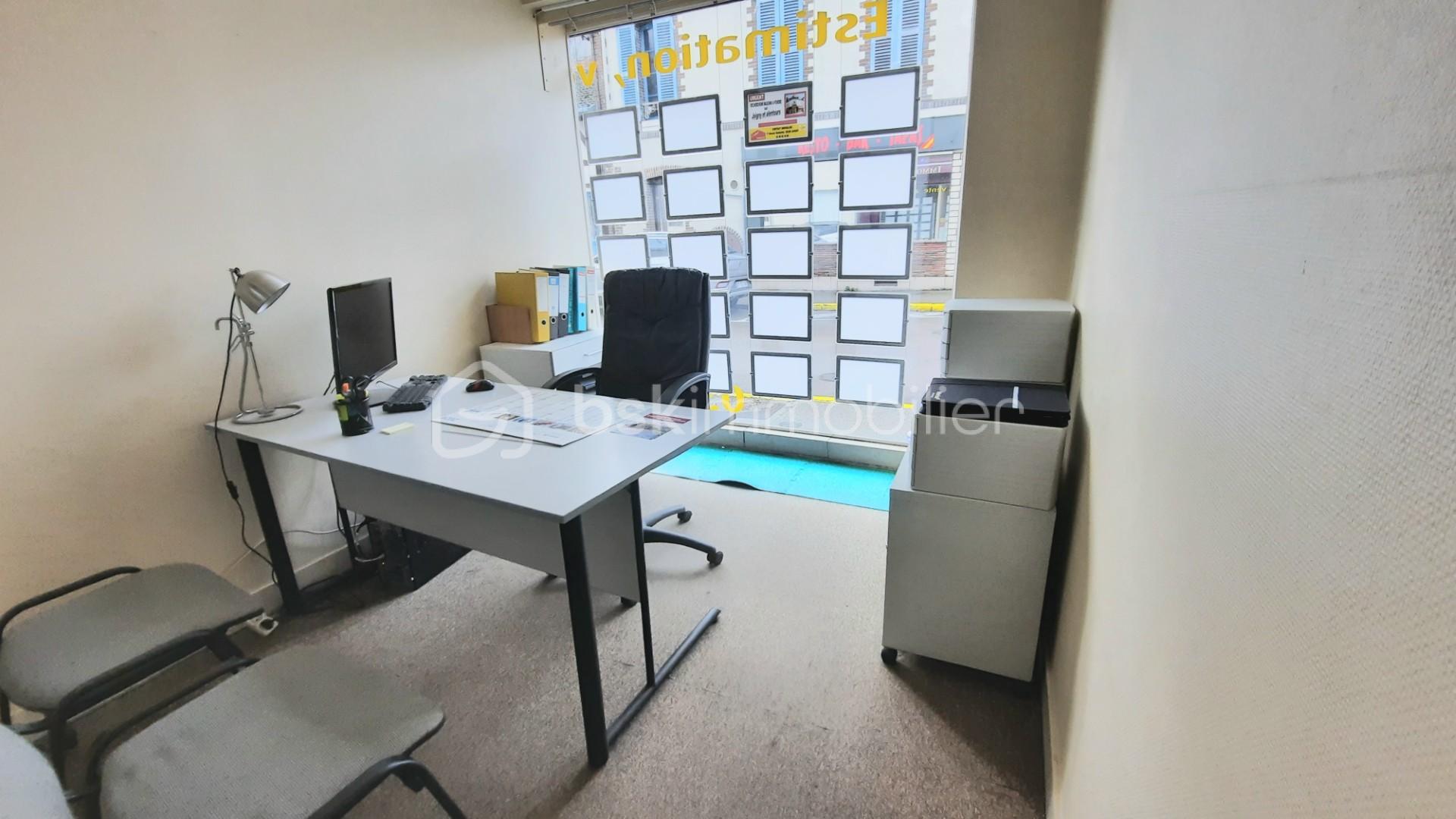 Immeuble mixte de 160 m² - f23a65d6-0a13-47ad-be07-88d5f2892b78.jpg