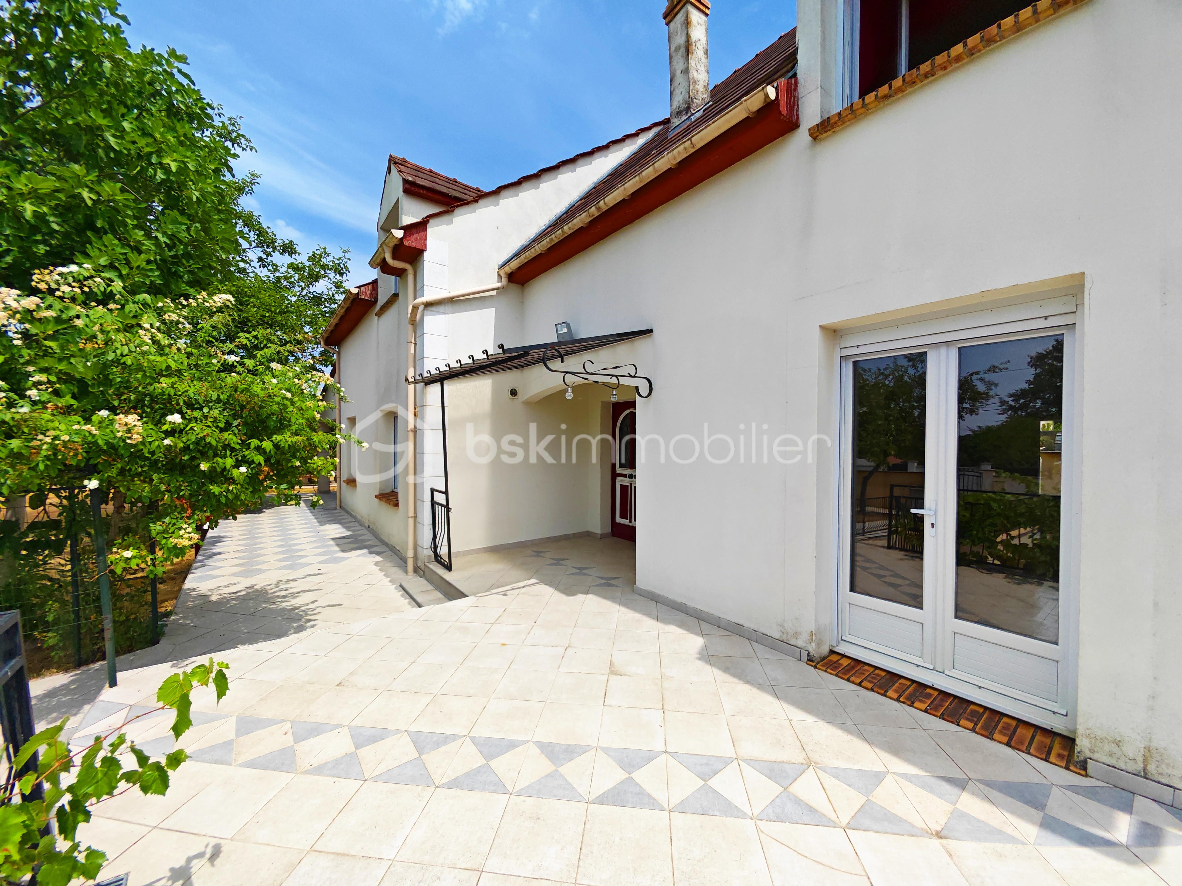 Maison 5 pièces 150 m² · à Dordives · 150 m² · 187 000 €