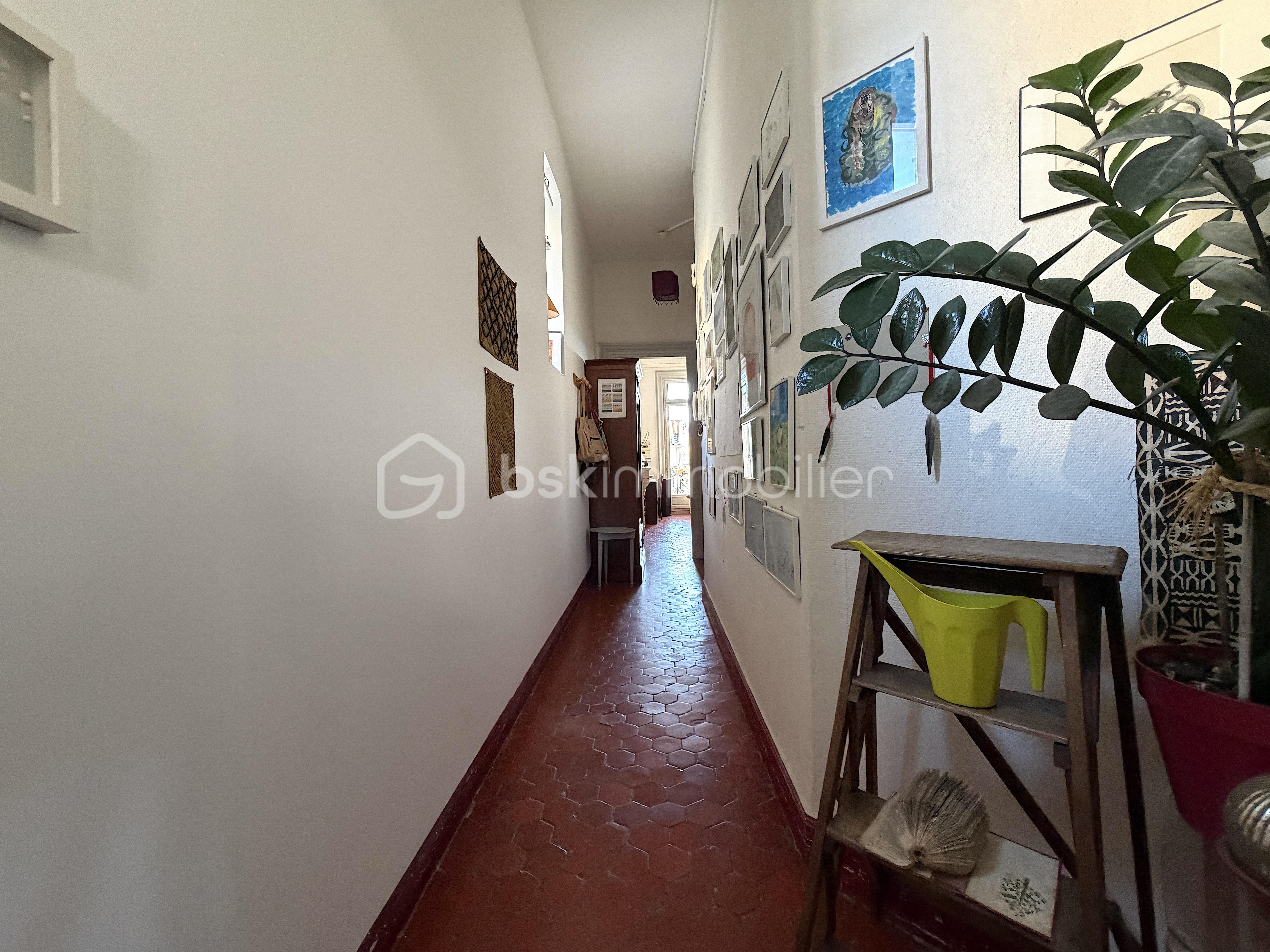 Appartement de 64 m² - 6 COULOIR.JPG