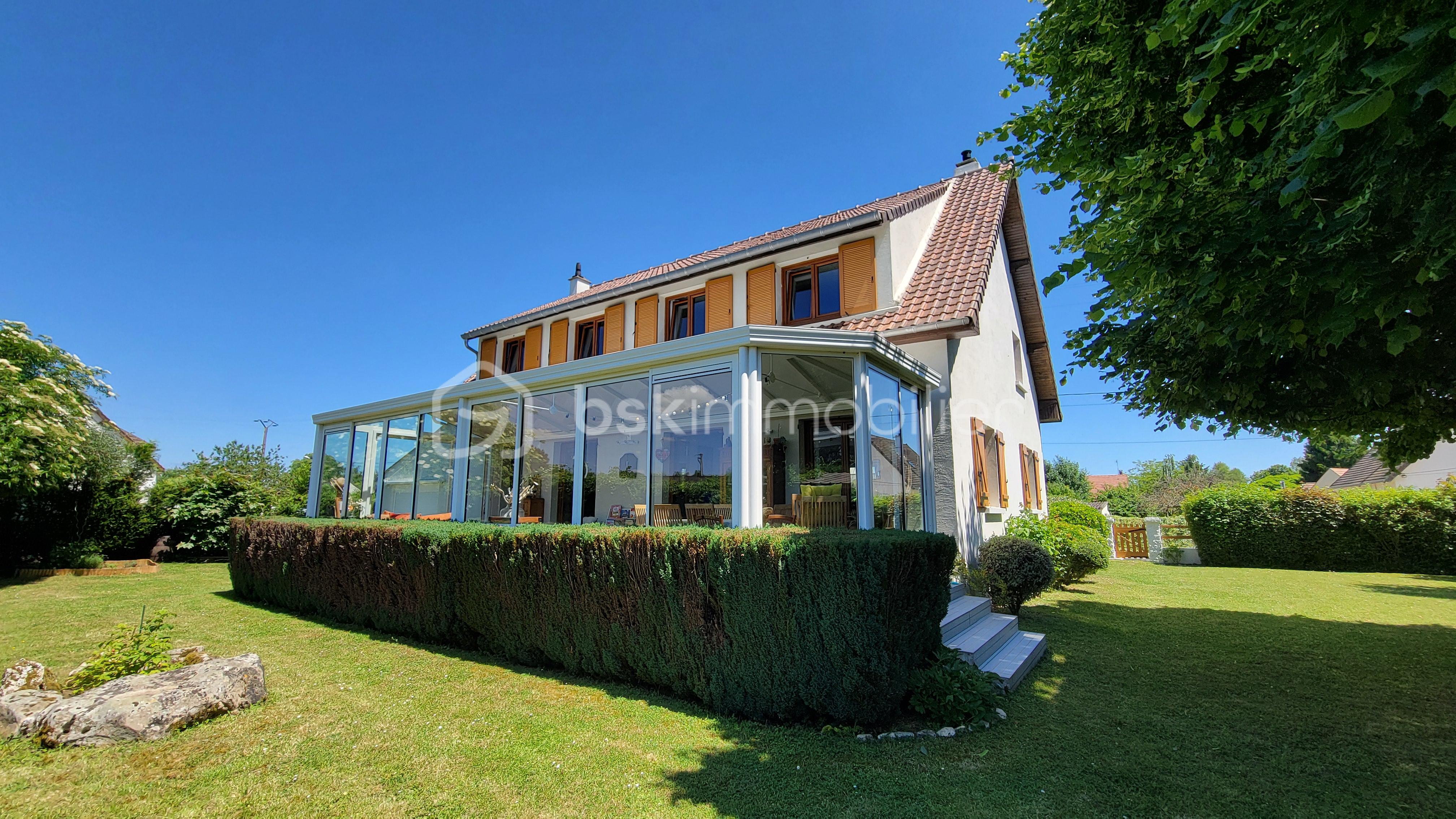 Maison de 222 m² - ext.3.jpg