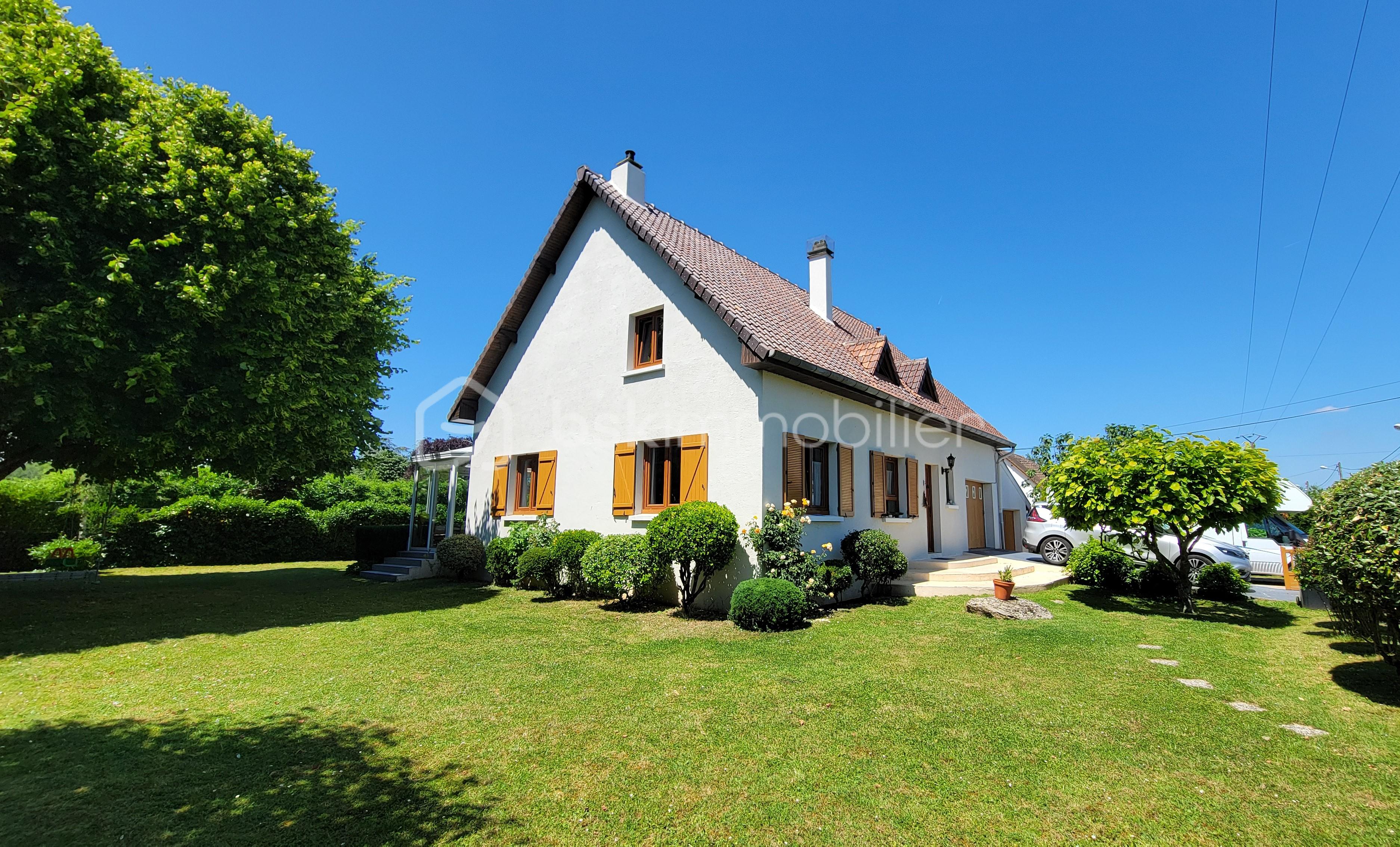 Maison de 222 m² - ext.1.jpg