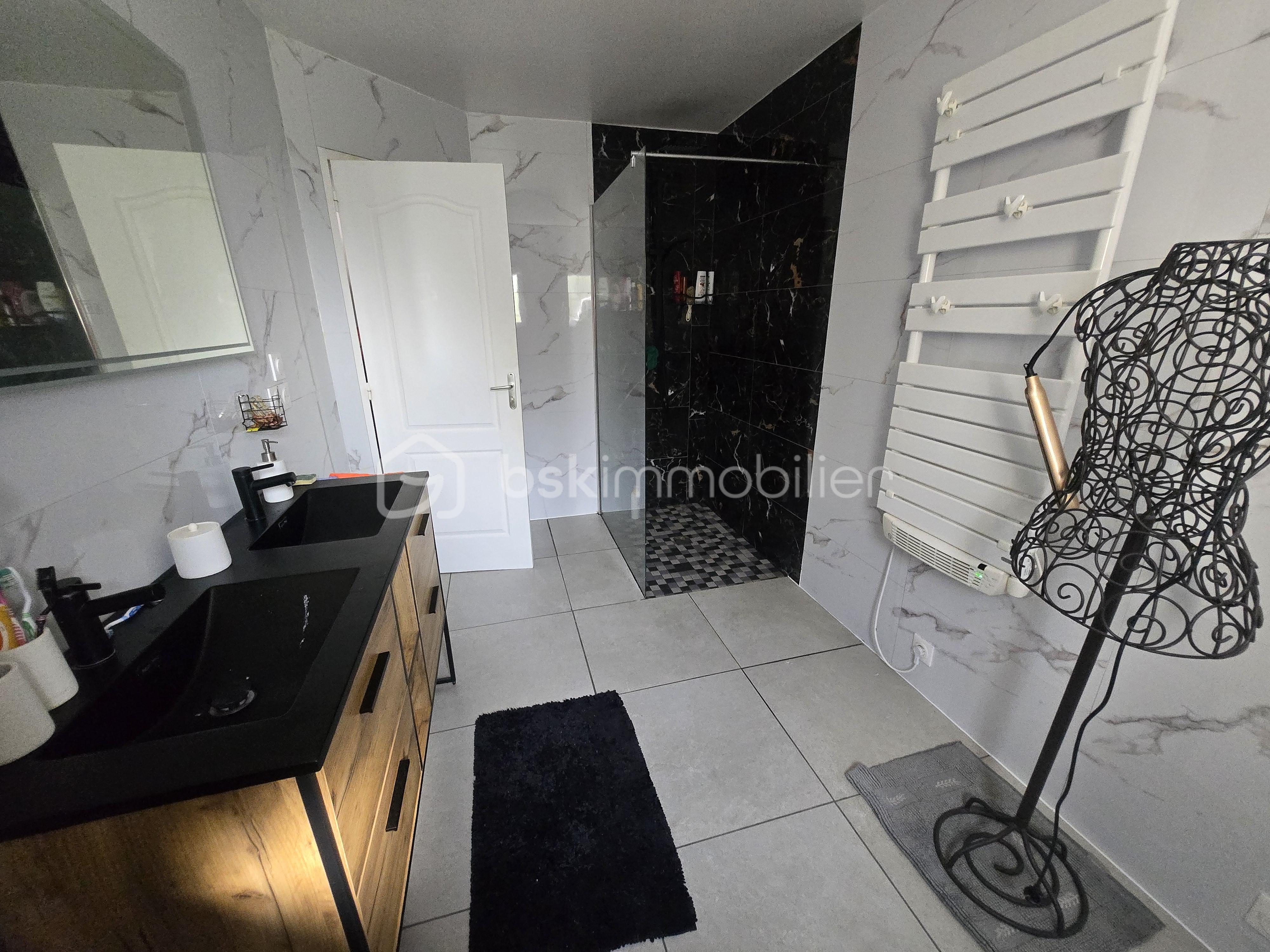 Maison de 137 m² - 20250613_172914.jpg