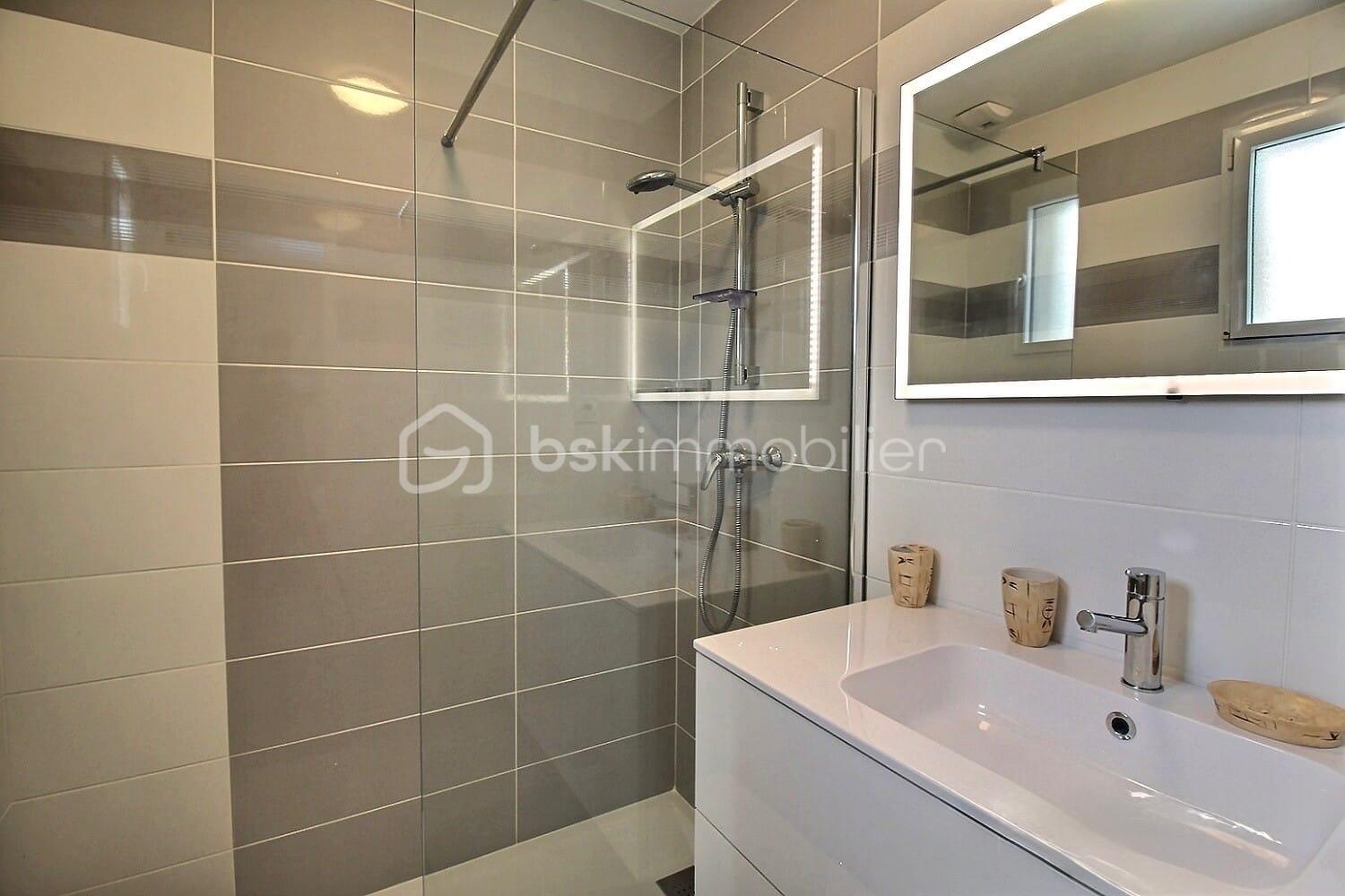 Maison de 135 m² - 556d9791-2520-4523-b49c-0990c2d767bc.jpeg