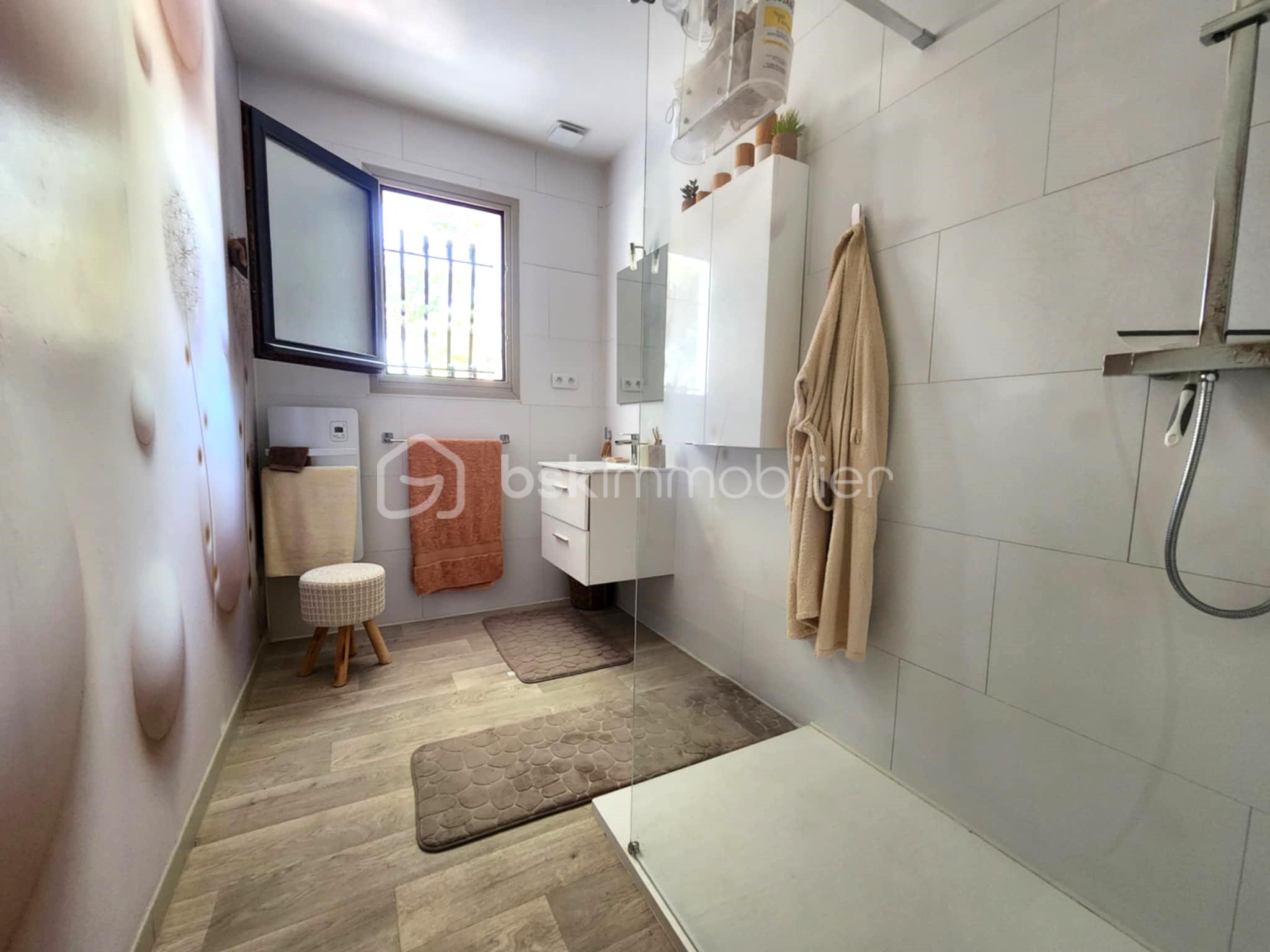 Maison de 188 m² - 51d28452-e93a-4a59-9c8e-863065138eda.jpg