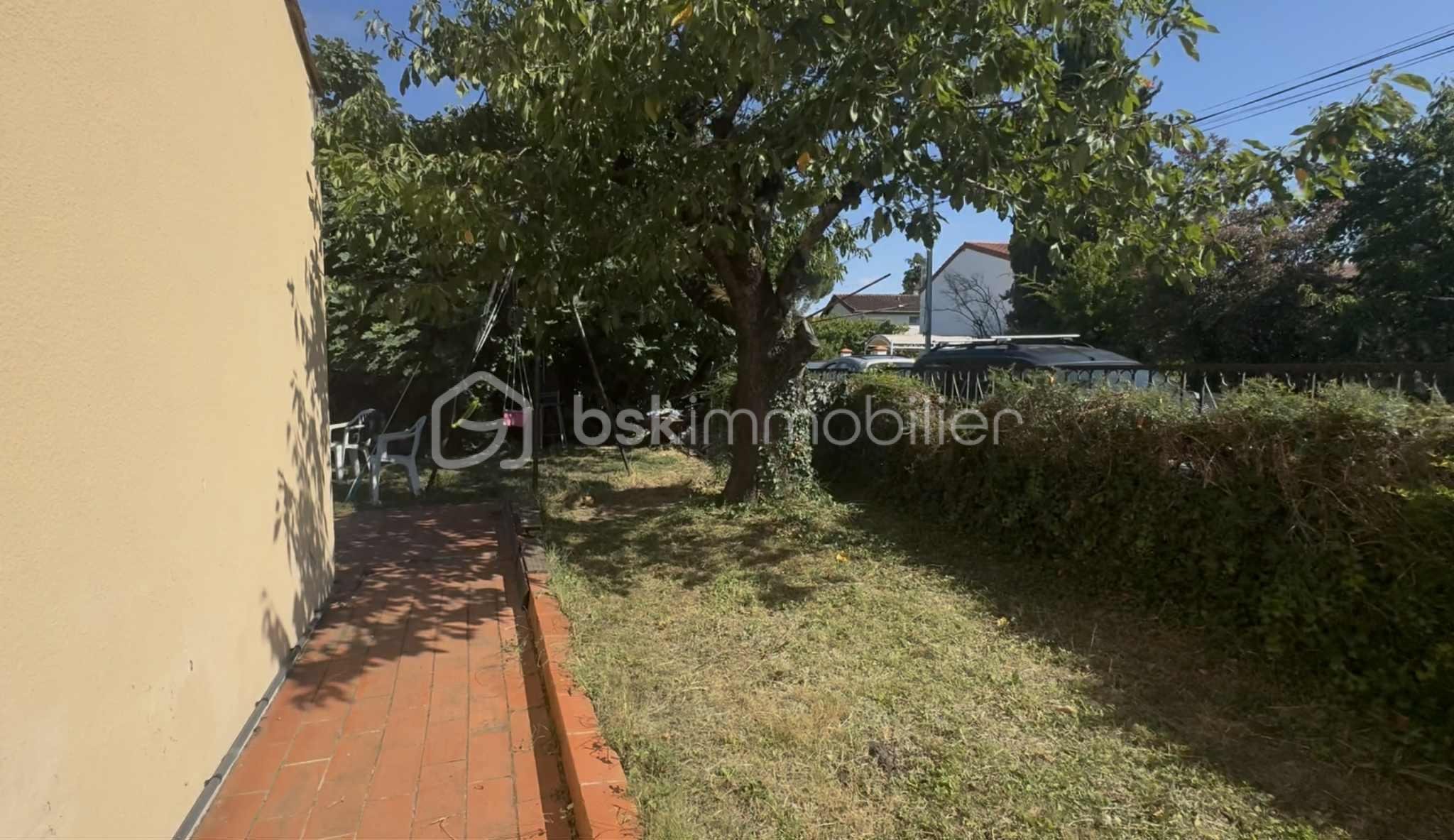 Maison traditionnelle de 100 m² - 1856c19b-962b-4827-9640-eb22c8e92072.jpeg