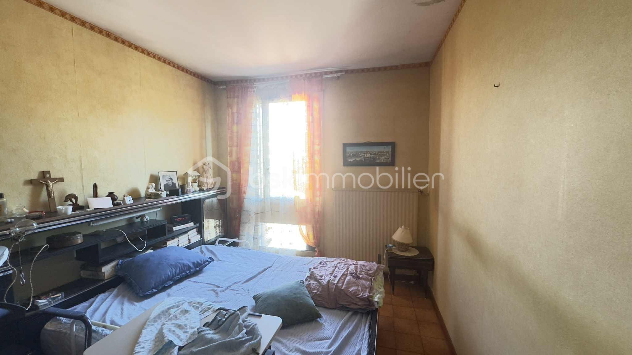 Maison traditionnelle de 100 m² - 9af0e954-a572-4420-a082-7dacaf90c35f.jpeg