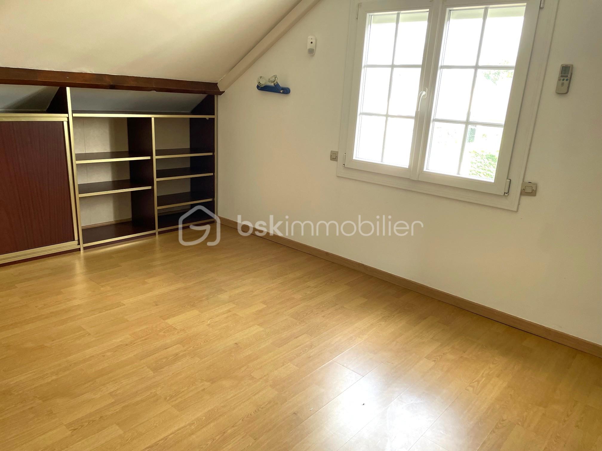 Maison de ville de 98,80 m² - 1er etage chambre1.jpg