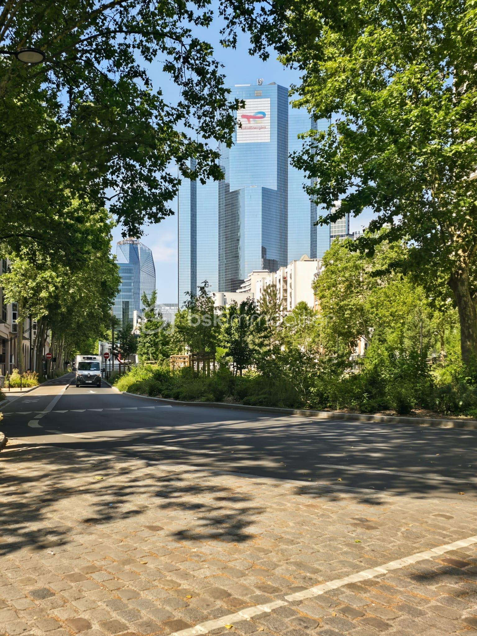 LA DEFENSE.jpeg