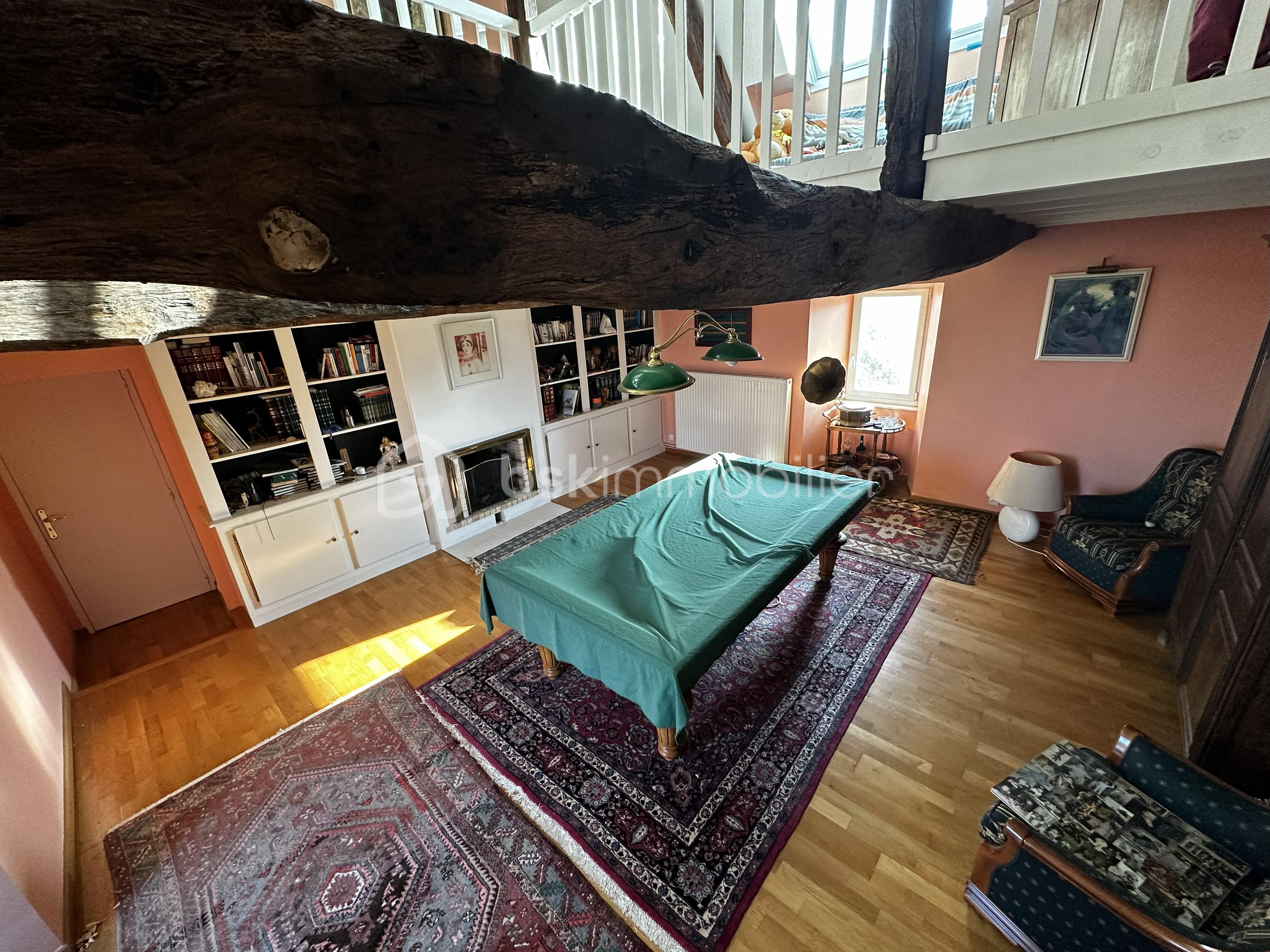 Corps de ferme de 180 m² - salle de billard.jpg