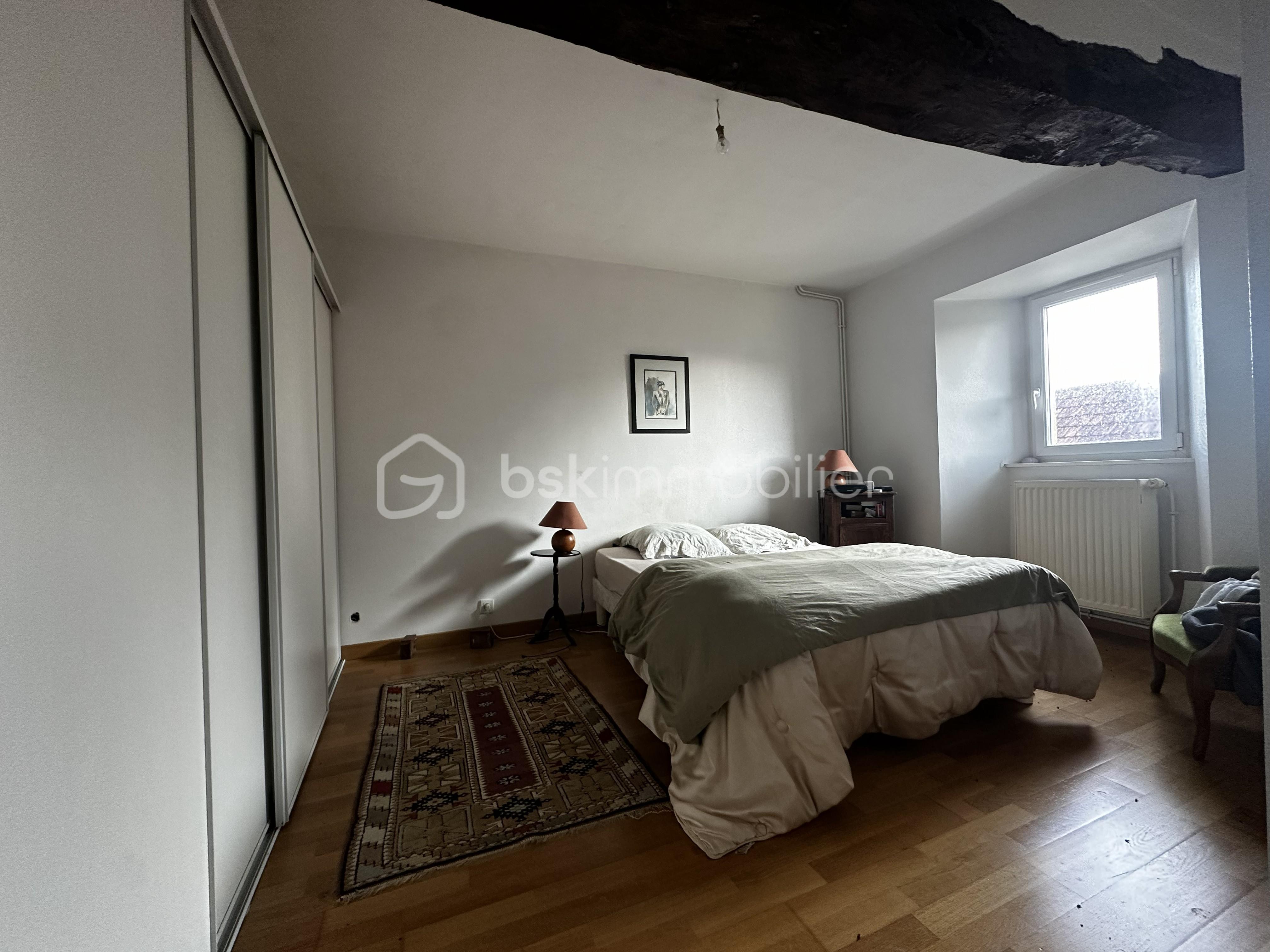 Corps de ferme de 180 m² - chambre.jpg