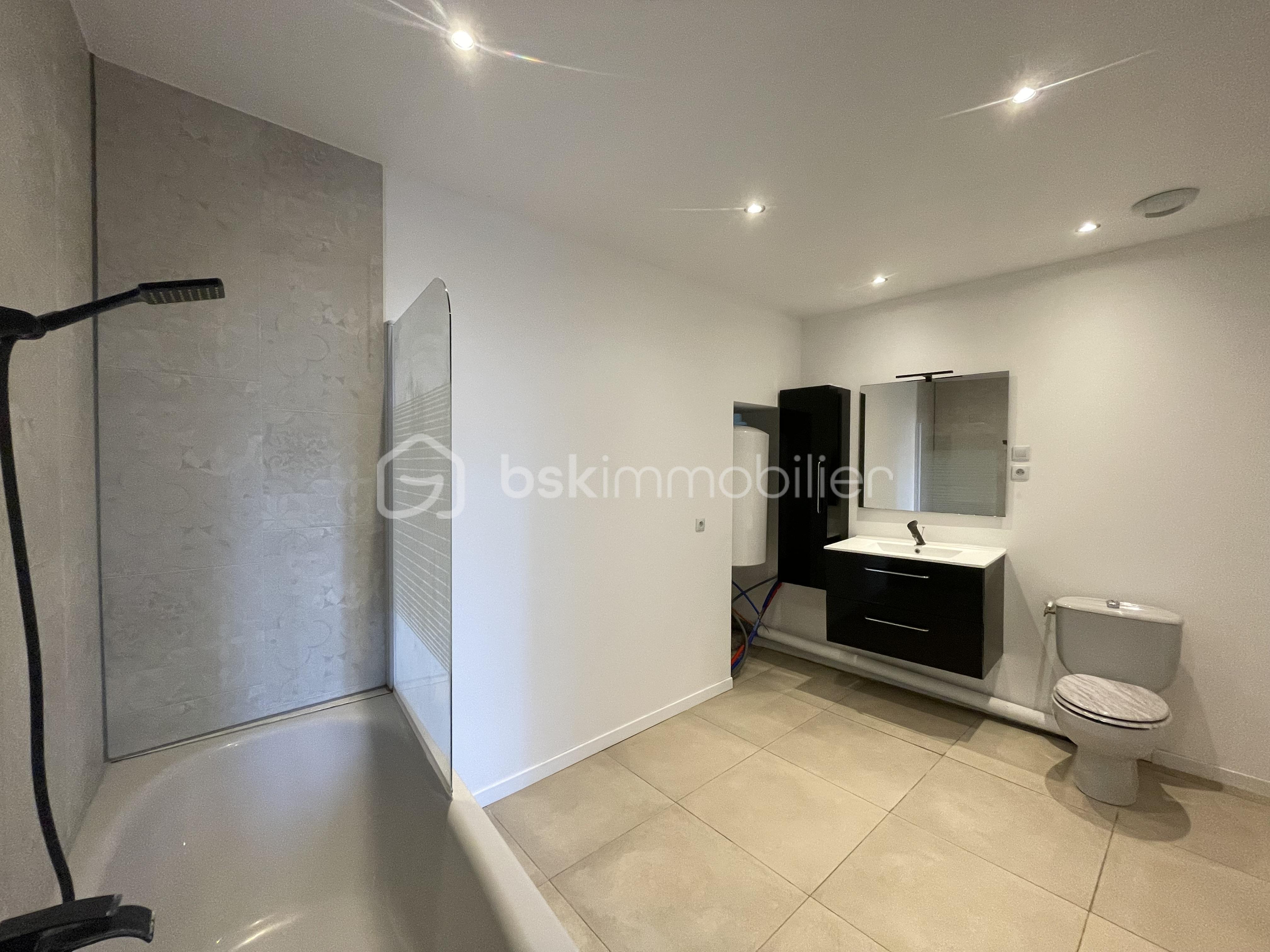 Maison de 55 m² - salle de bain .jpg