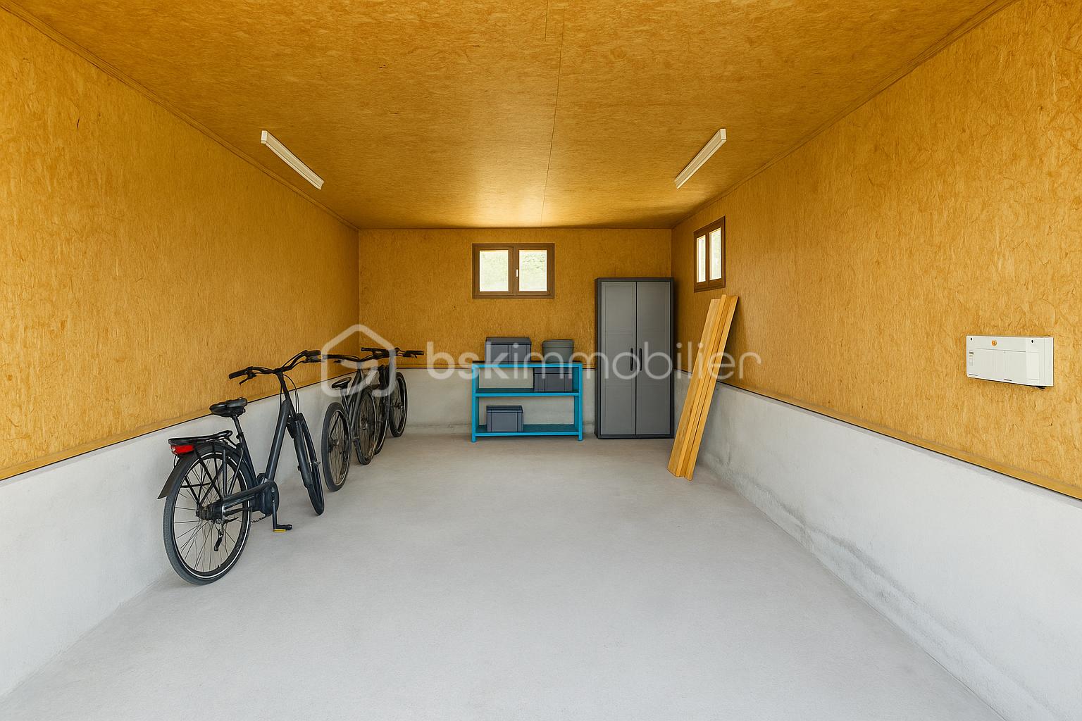 Maison d architecte de 167 m² - Chalet rangé.png