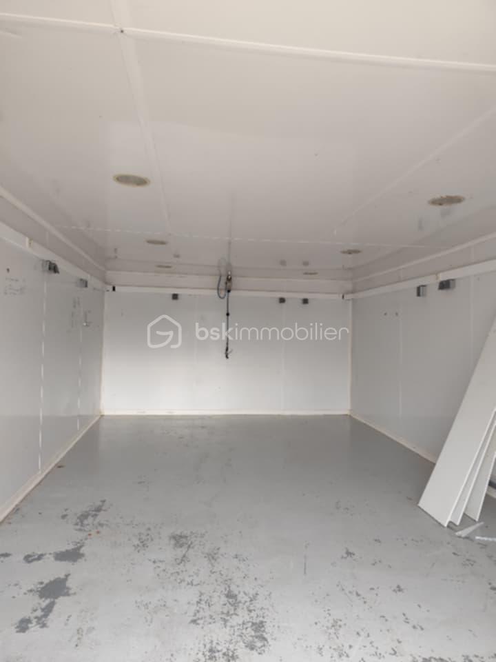 Local commercial de 192 m² - Messenger_creation_BB1CBEB0-1427-4E33-AC42-208B9D624E1A.jpeg