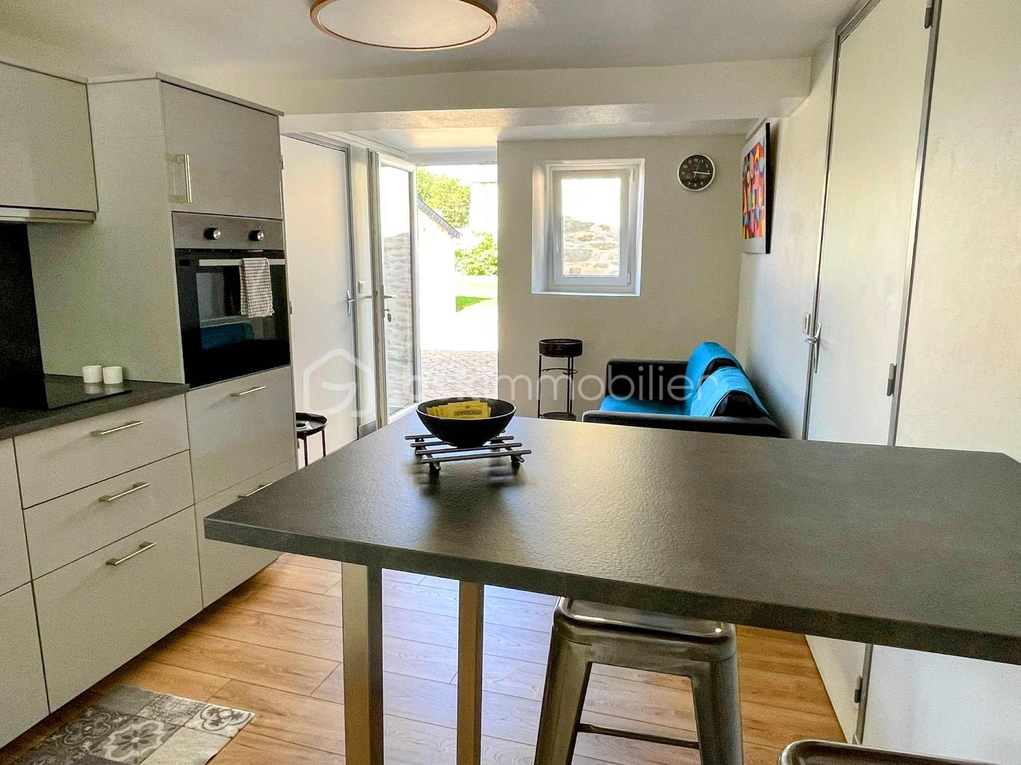Maison en pierre de 223 m² - g2.jpg