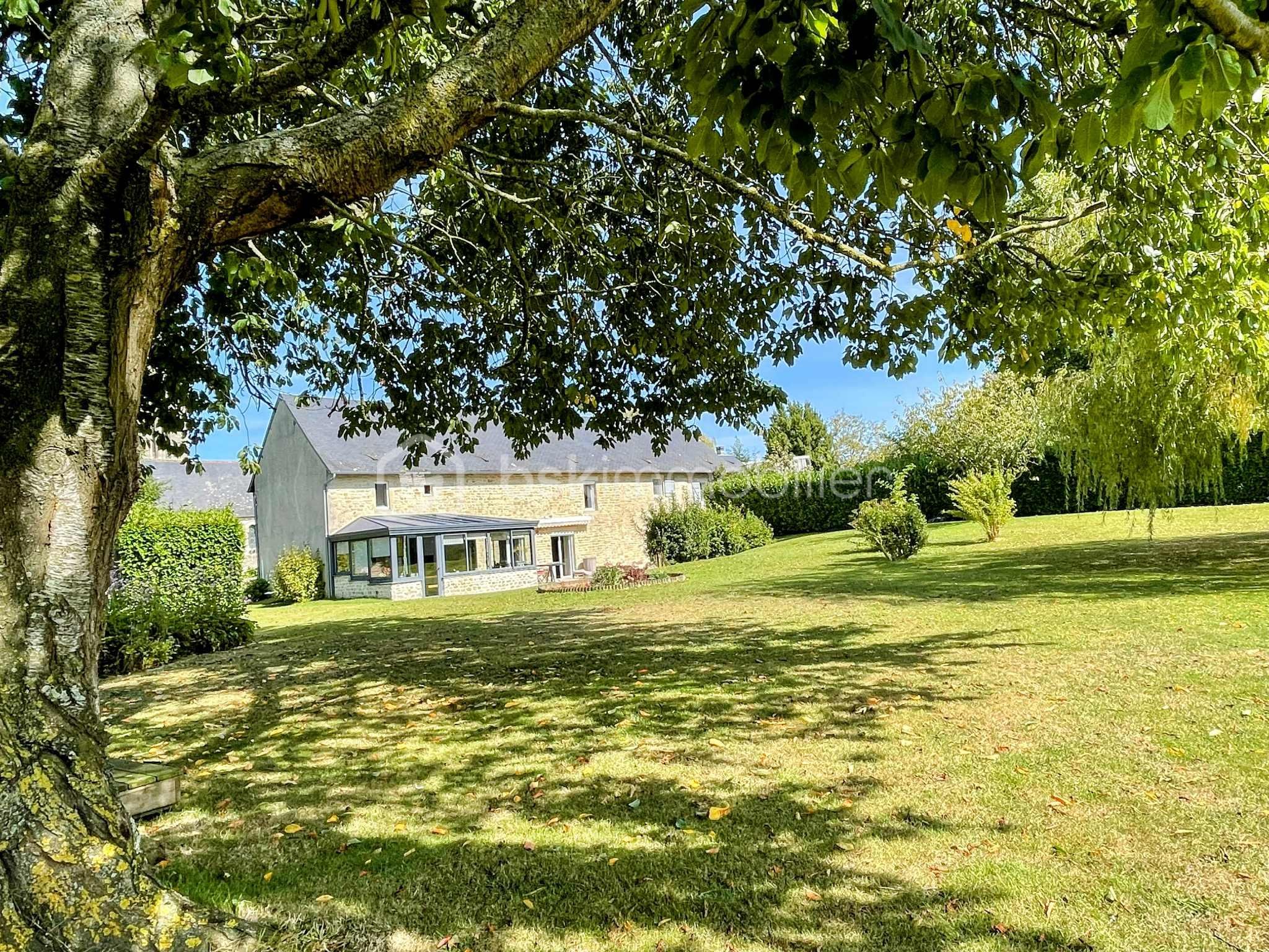 Maison en pierre de 223 m² - j4.jpg