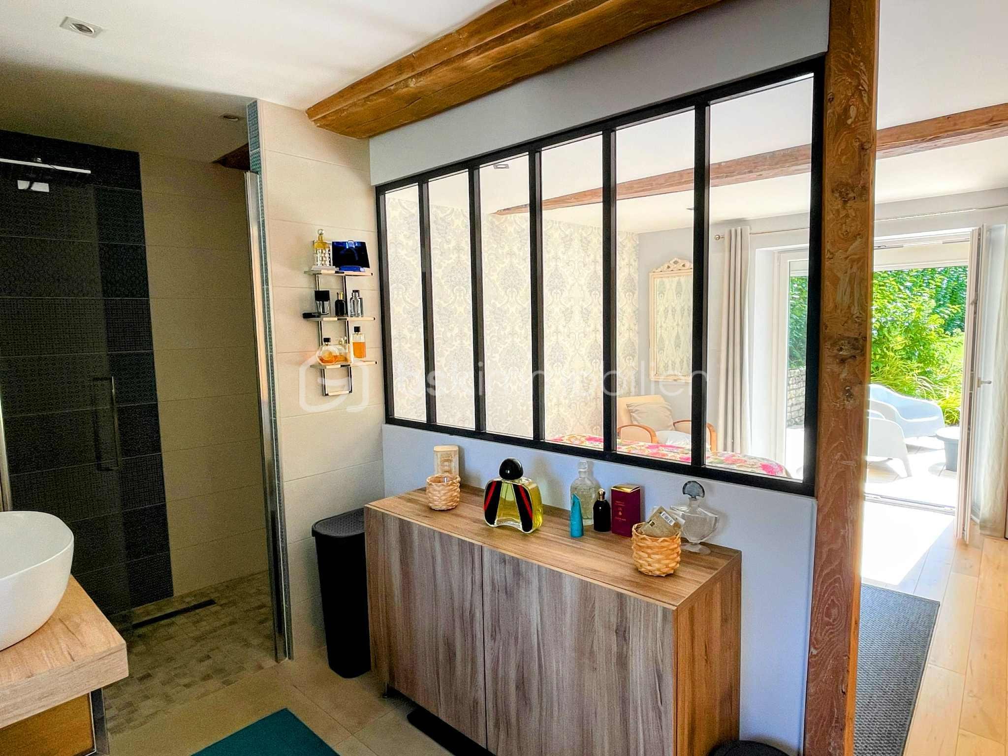 Maison en pierre de 223 m² - ch5.jpg