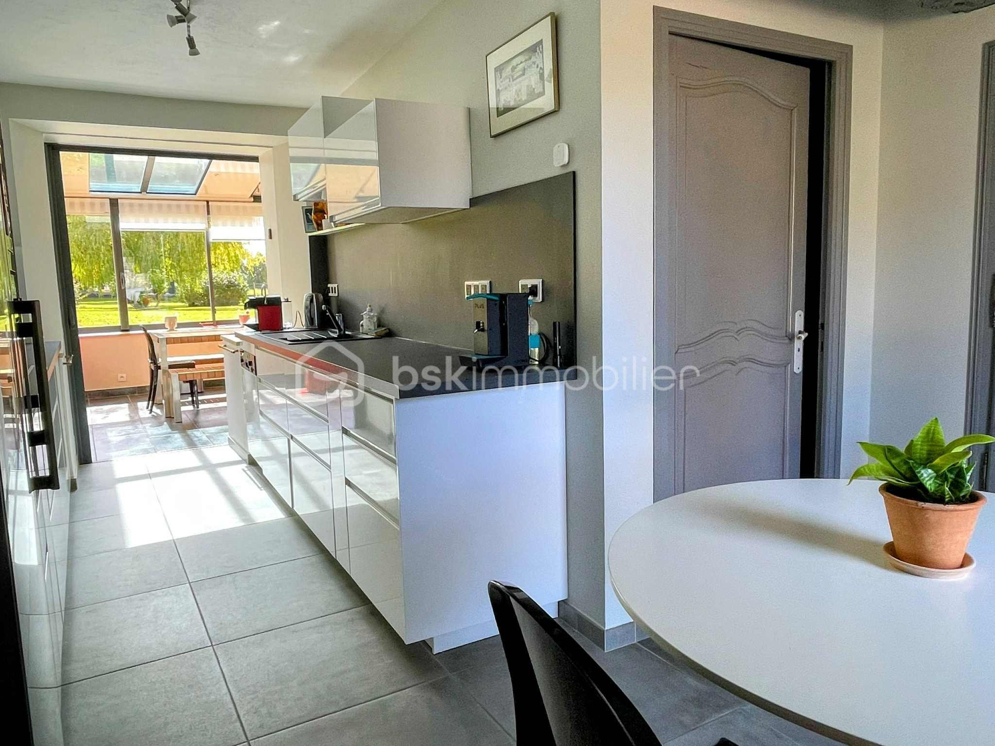 Maison en pierre de 223 m² - cui2.jpg